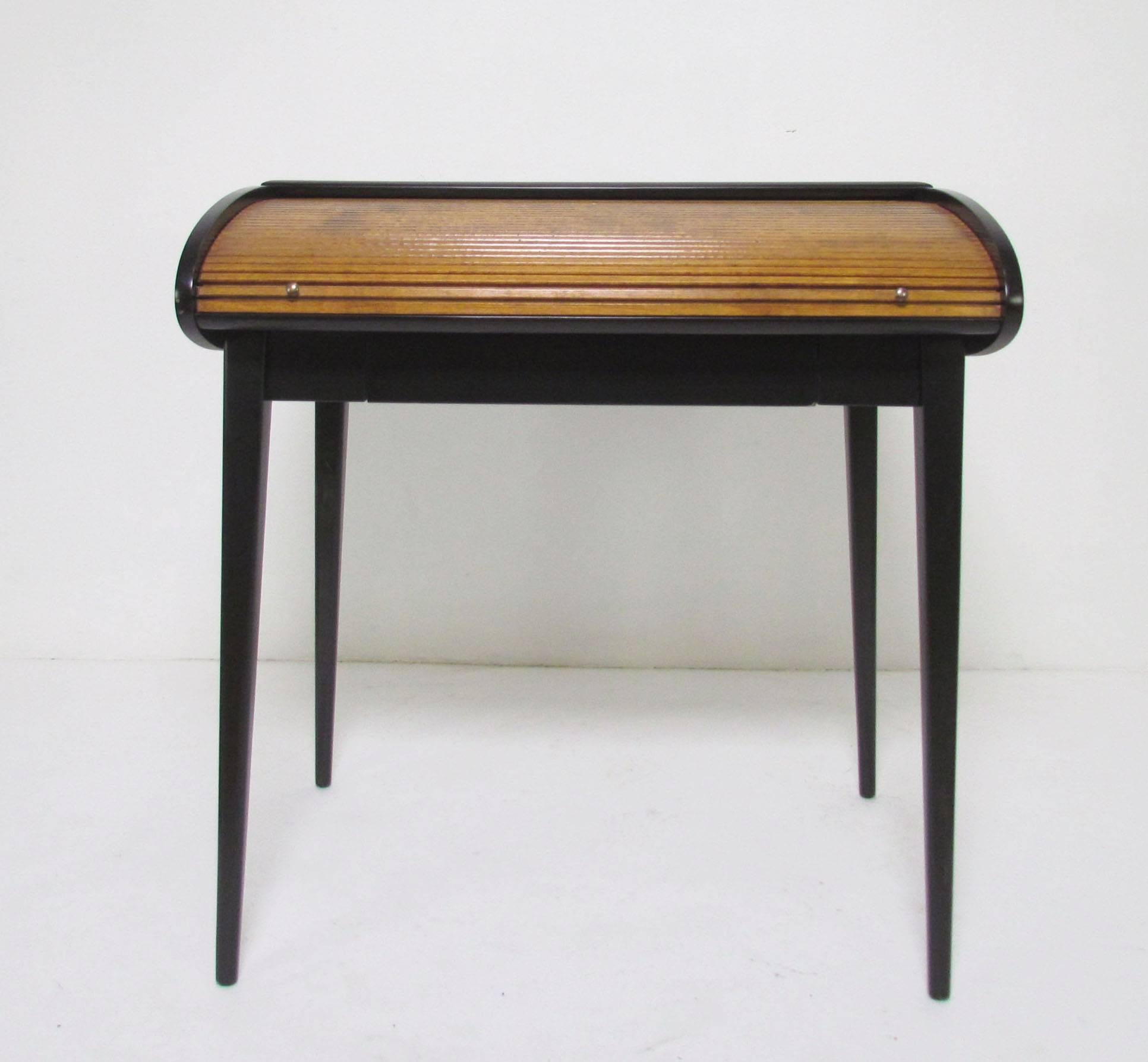 Modernist Roll Top Desk by Heywood Wakefield In Good Condition In Peabody, MA