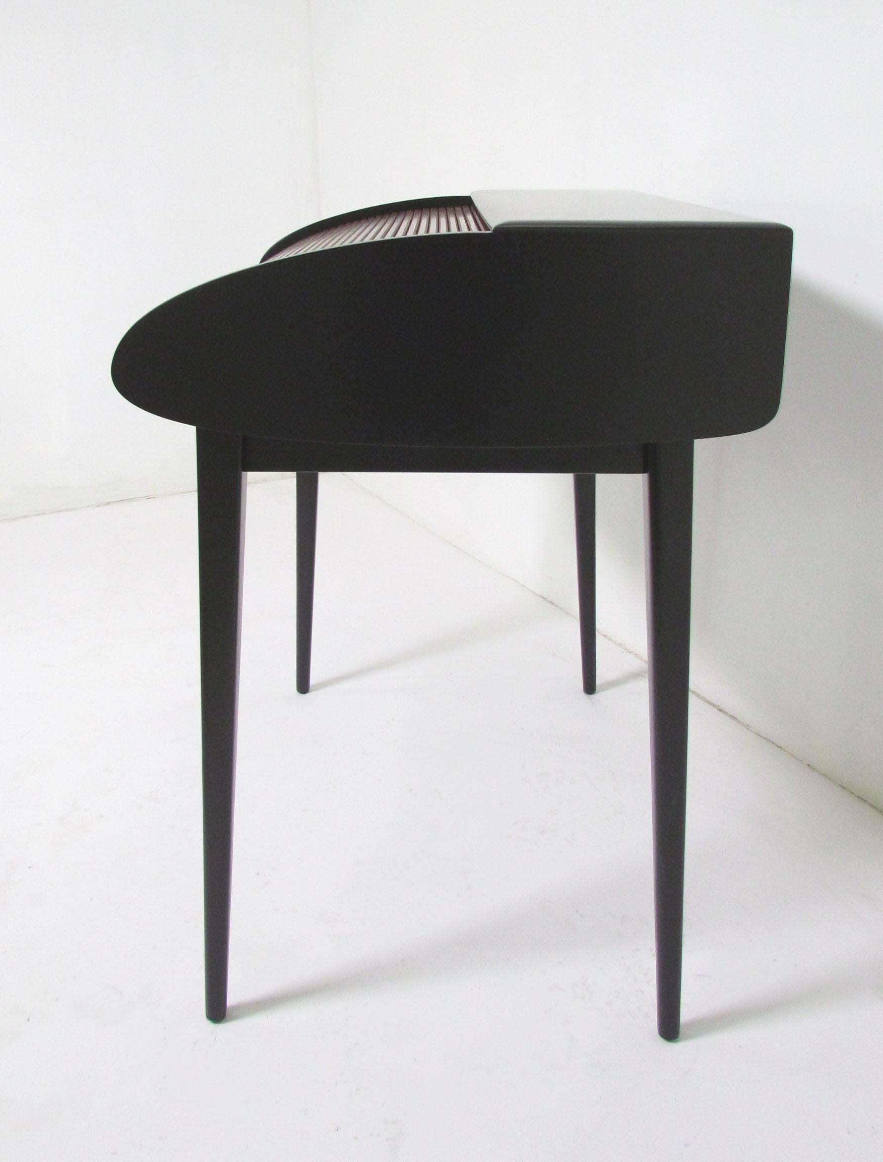 Mid-Century Modern Modernist Roll Top Desk by Heywood Wakefield