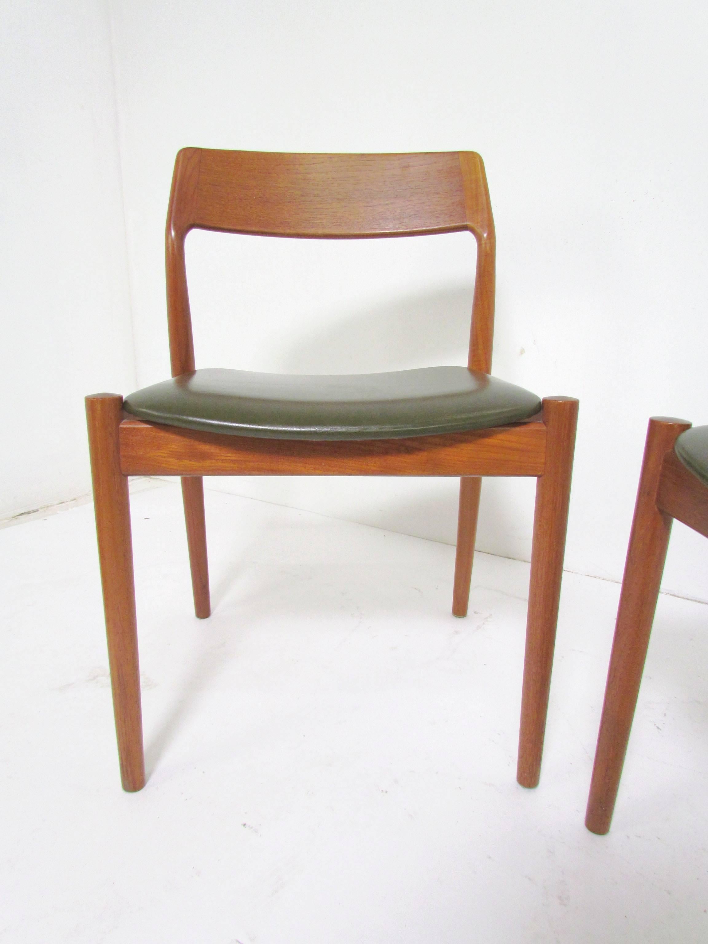 Mid-20th Century Set of Six Danish Teak Dining Chairs with Carved Backs by Scantic Mobelvaerk