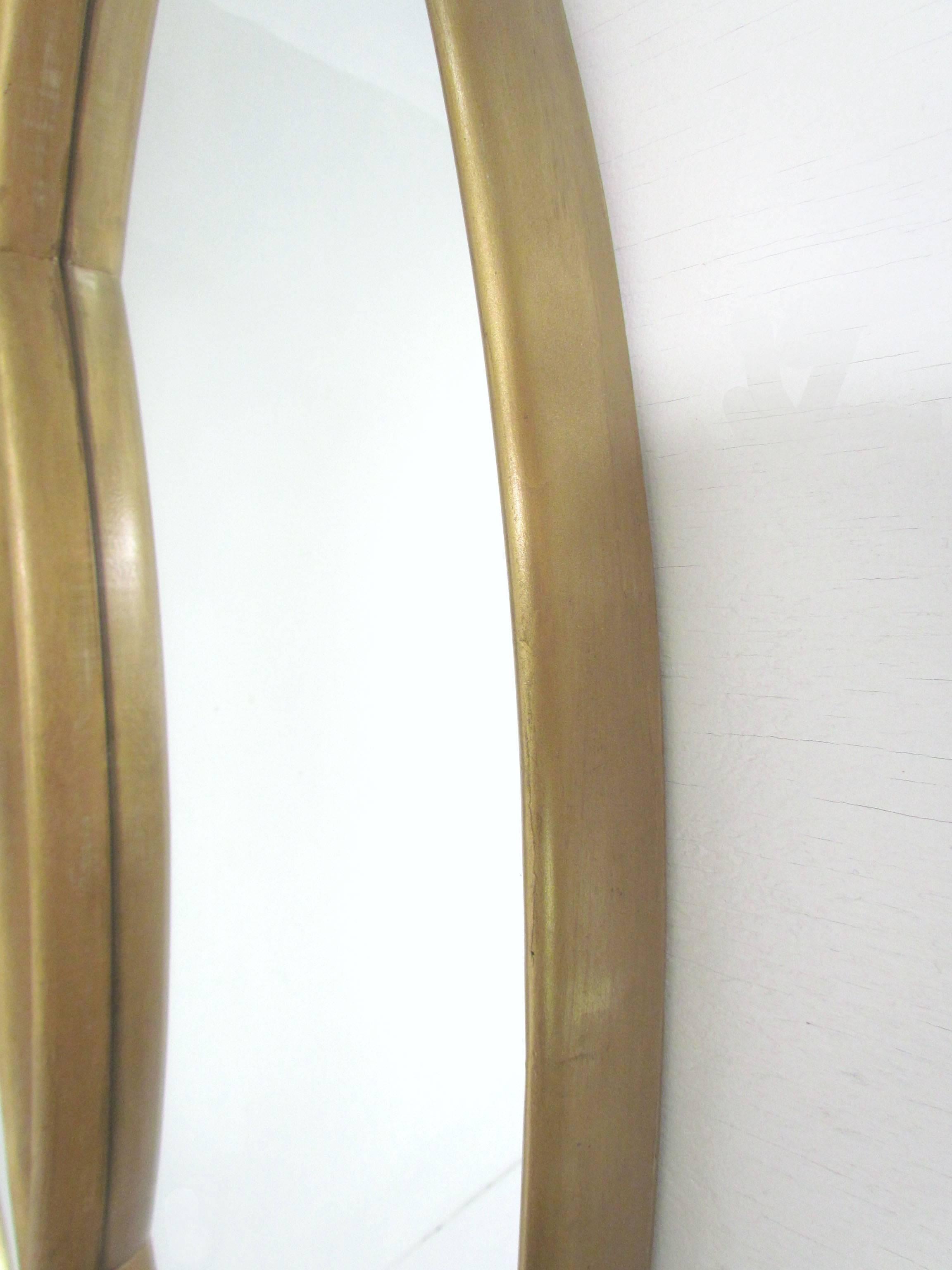 Hollywood Regency Giltwood Wall Mirror of Dual Interlocking Ovals, circa 1950s In Good Condition In Peabody, MA