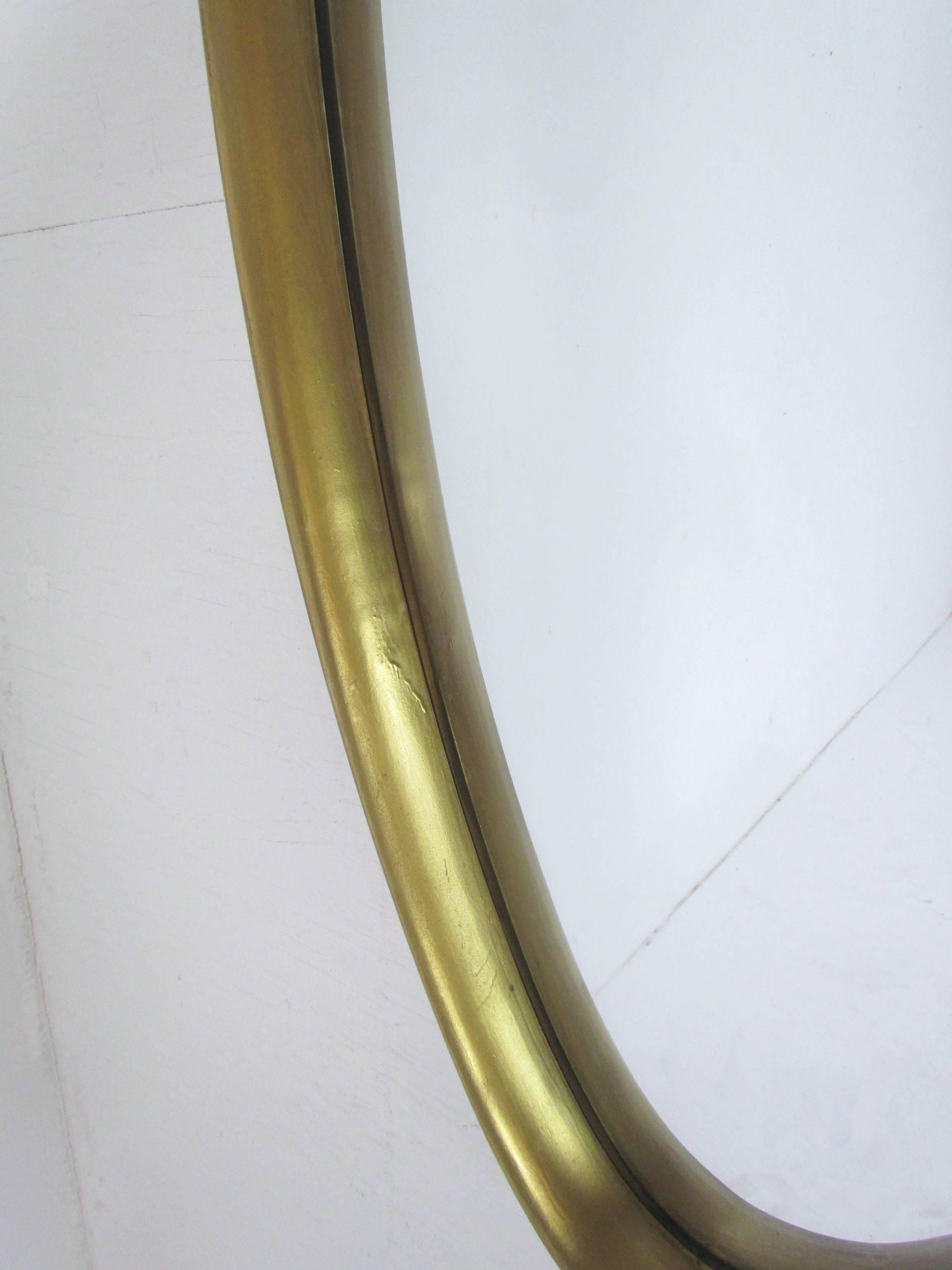 Mid-20th Century Hollywood Regency Giltwood Wall Mirror of Dual Interlocking Ovals, circa 1950s