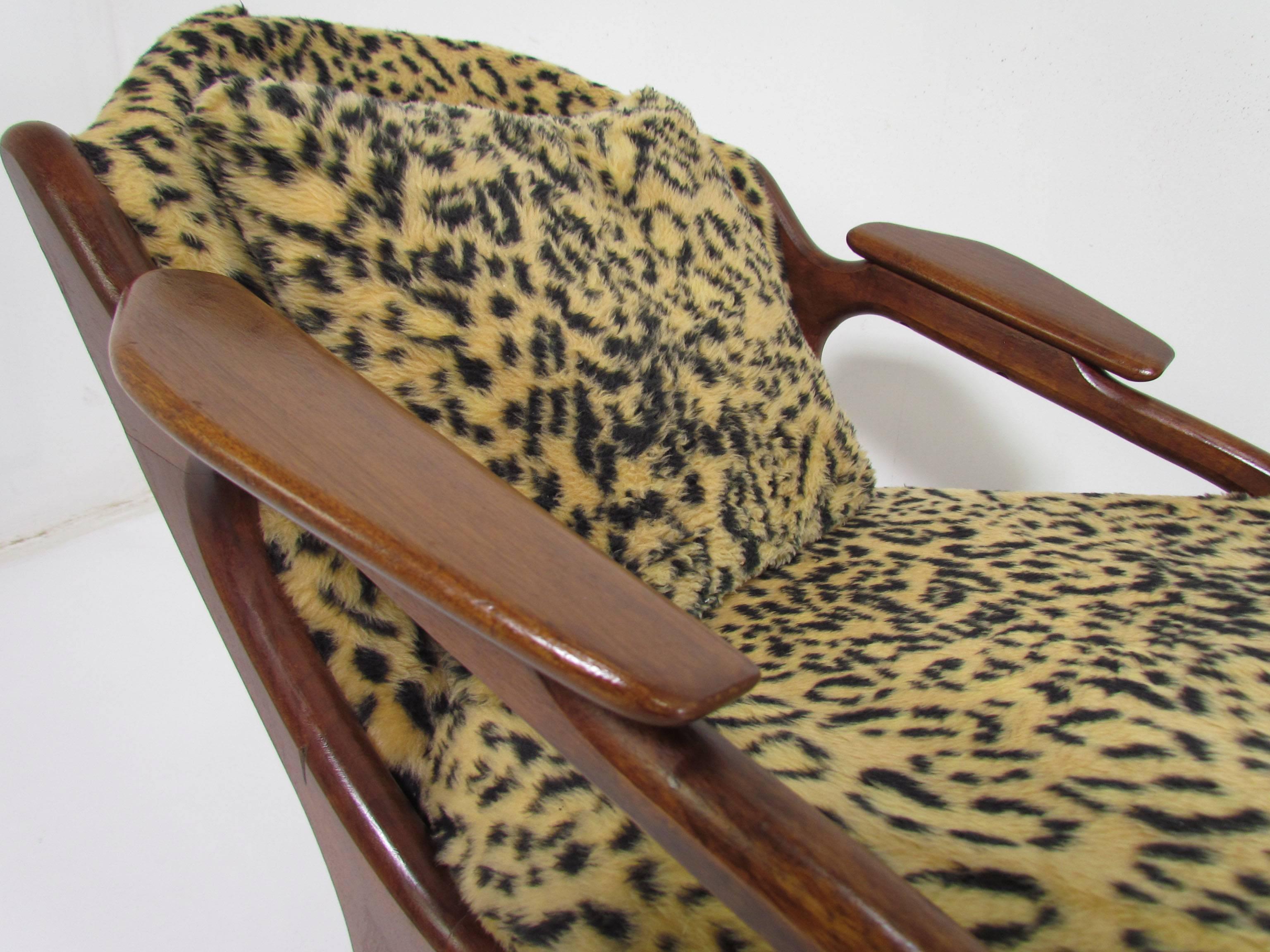 Pair of Sculptural Lounge Chairs by Adrian Pearsall for Craft Associates In Good Condition In Peabody, MA