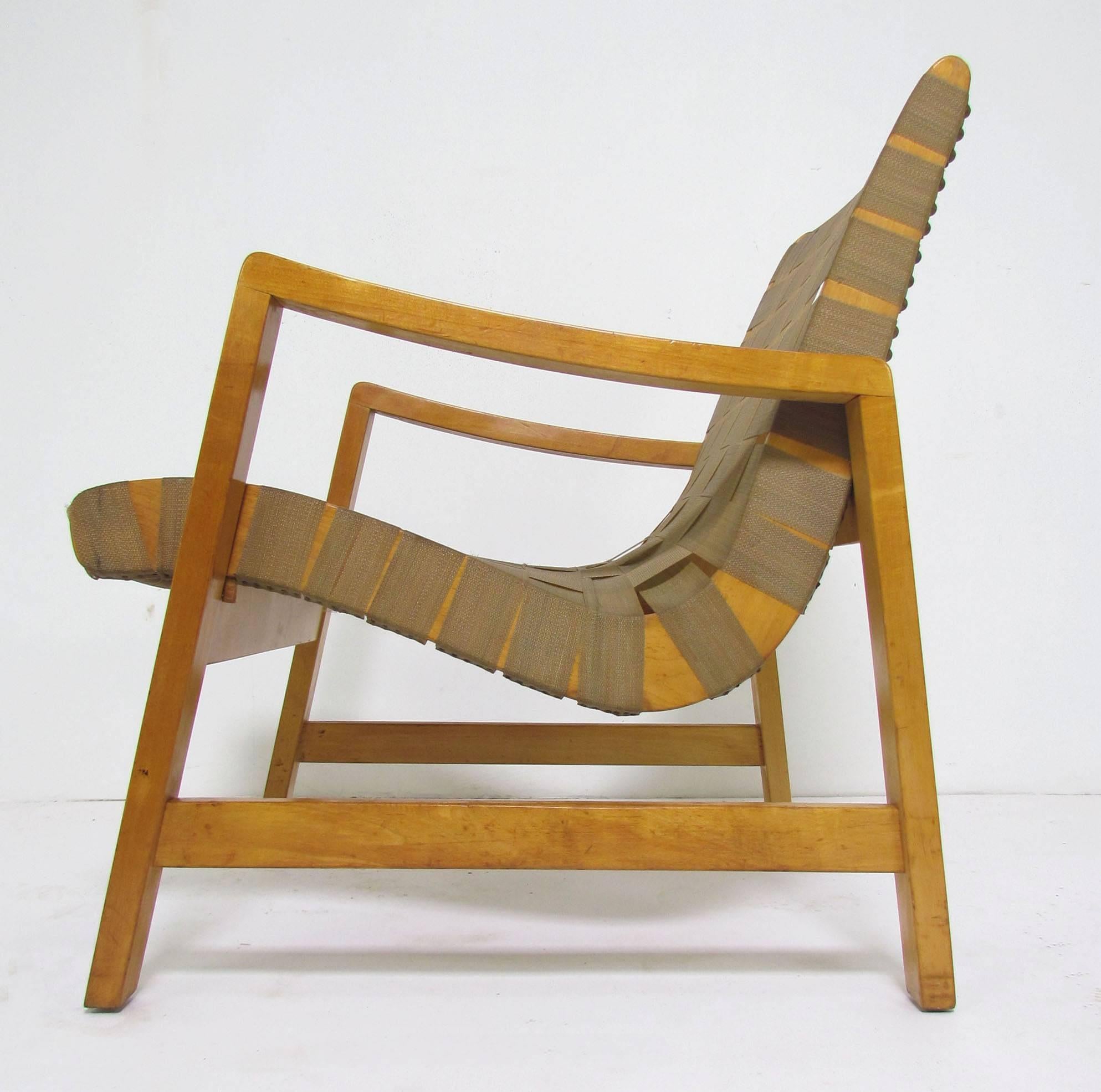 Lounge chair Model 652 with original webbing by Jens Risom, early design for Knoll, circa 1950s. 

   