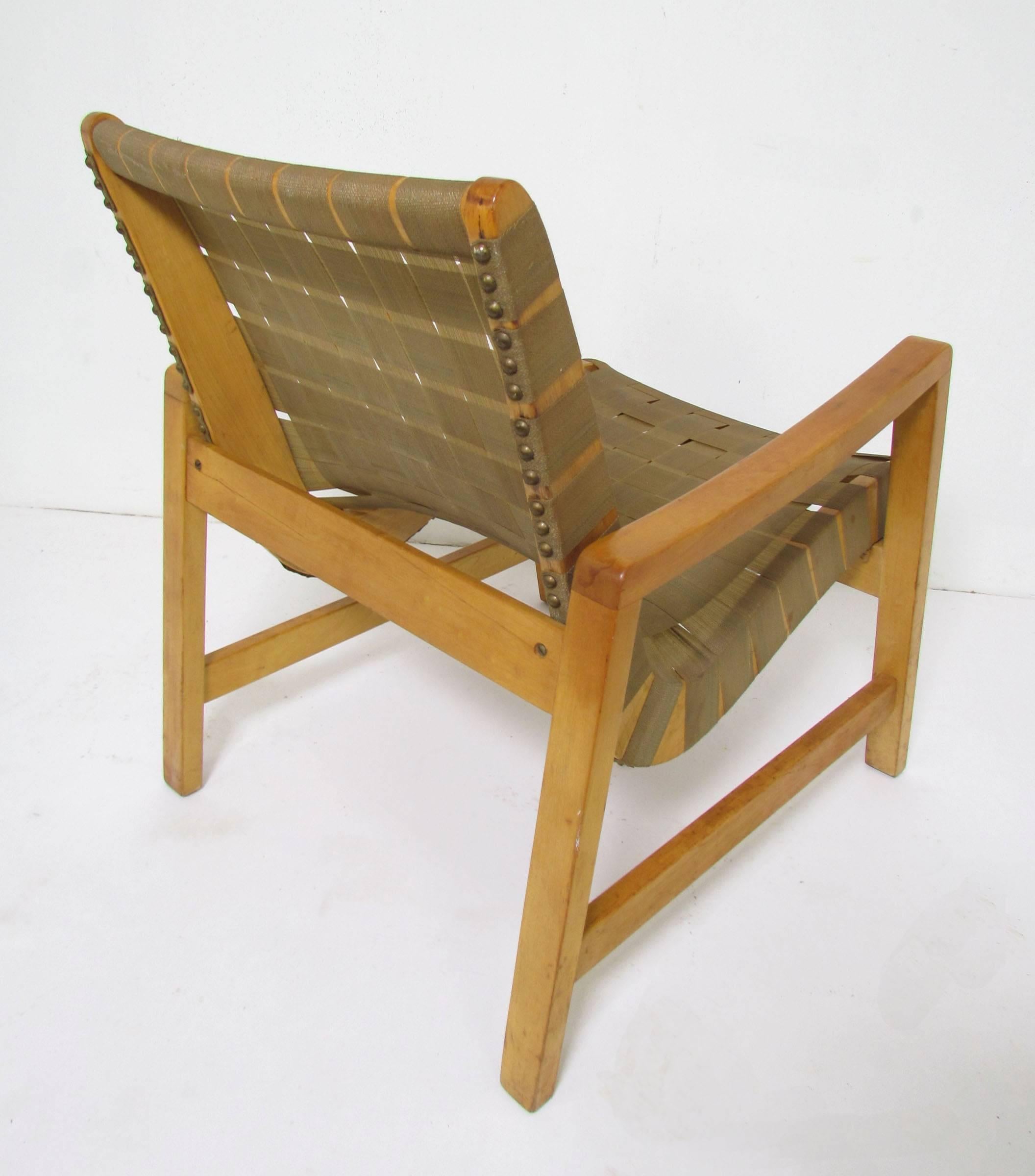 risom arm lounge chair