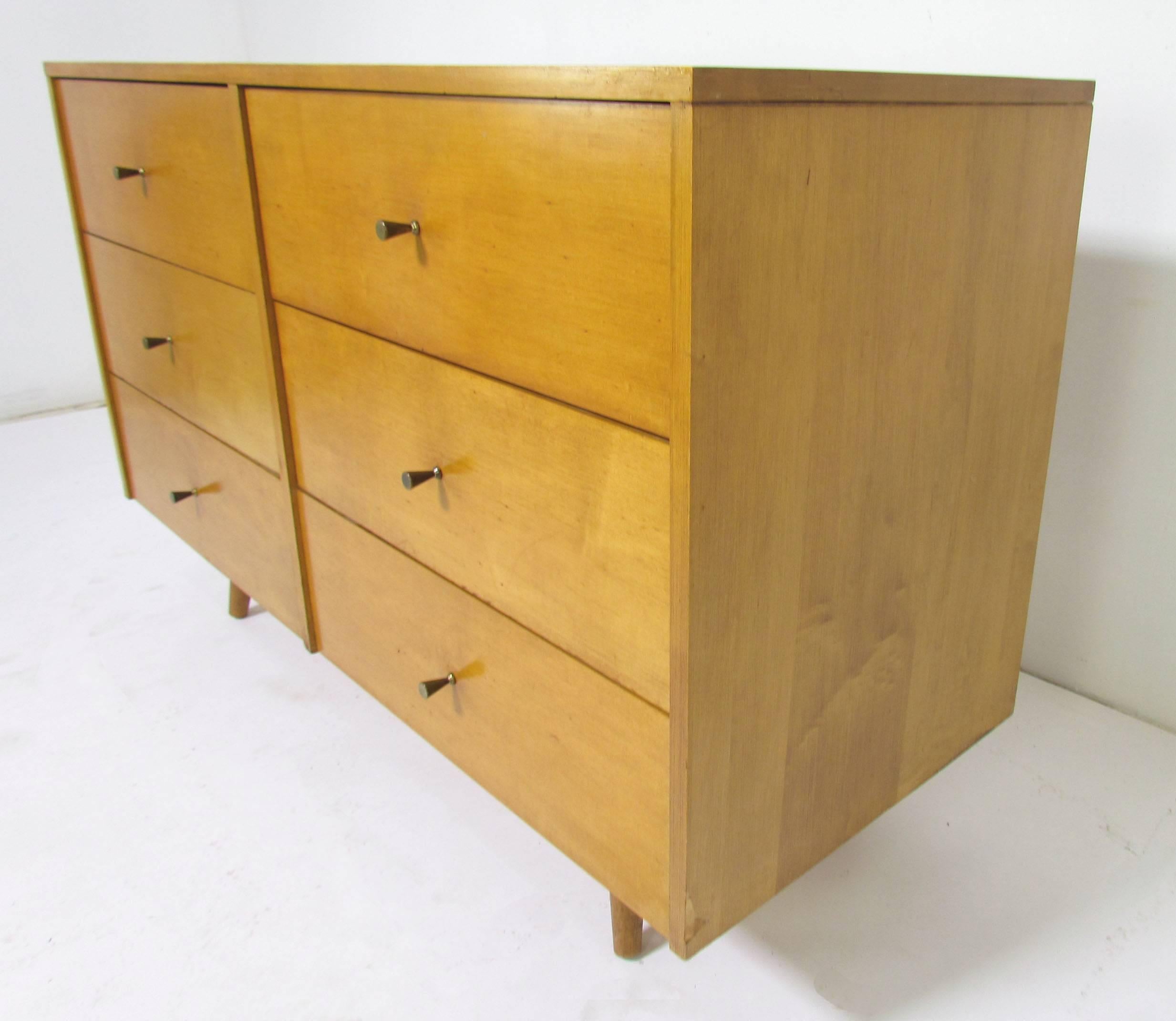 Paul McCobb Planner Group Six-Drawer Dresser, circa 1950s In Good Condition In Peabody, MA