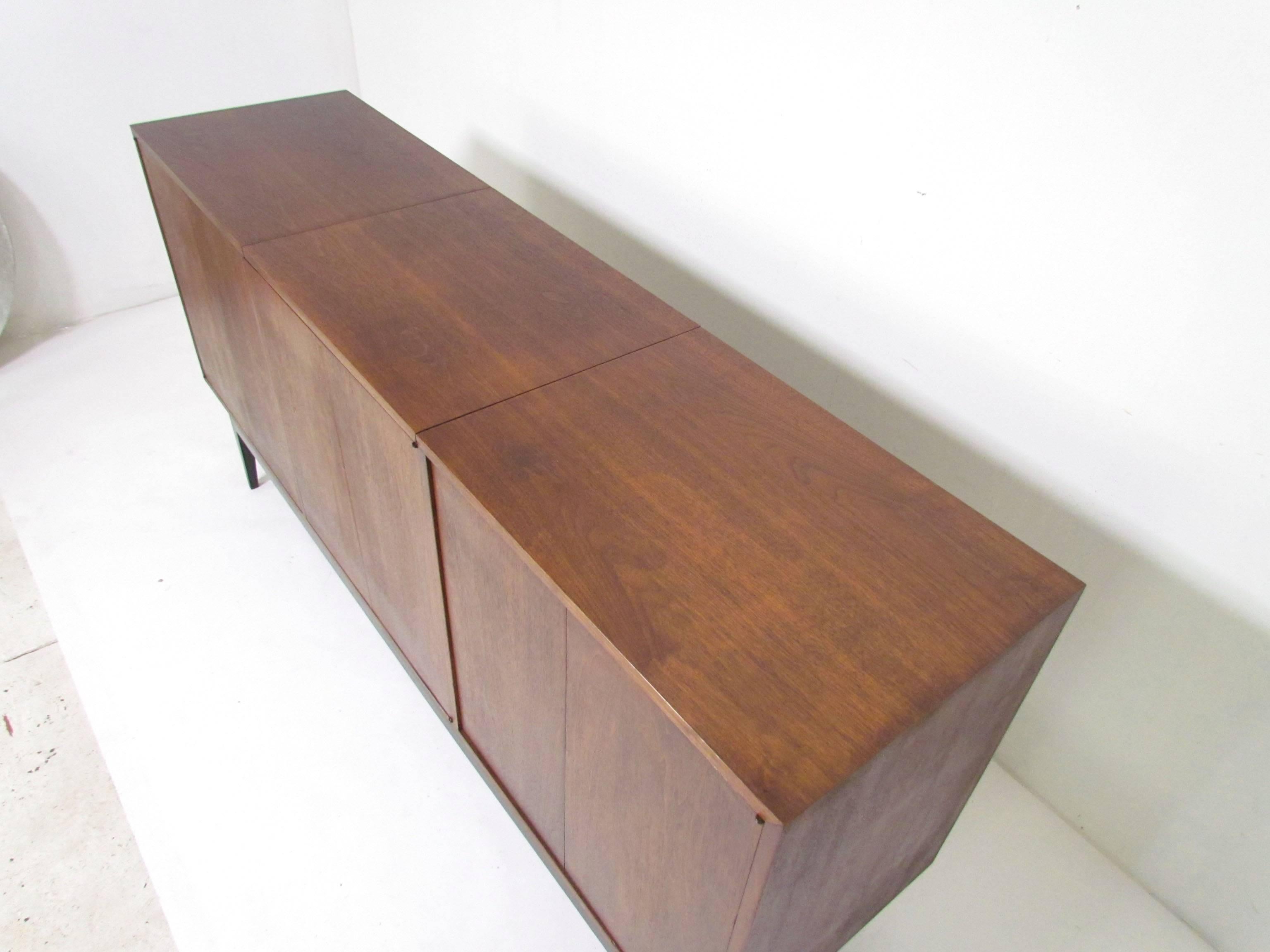 American Mid-Century Modern Credenza in Manner of Paul McCobb