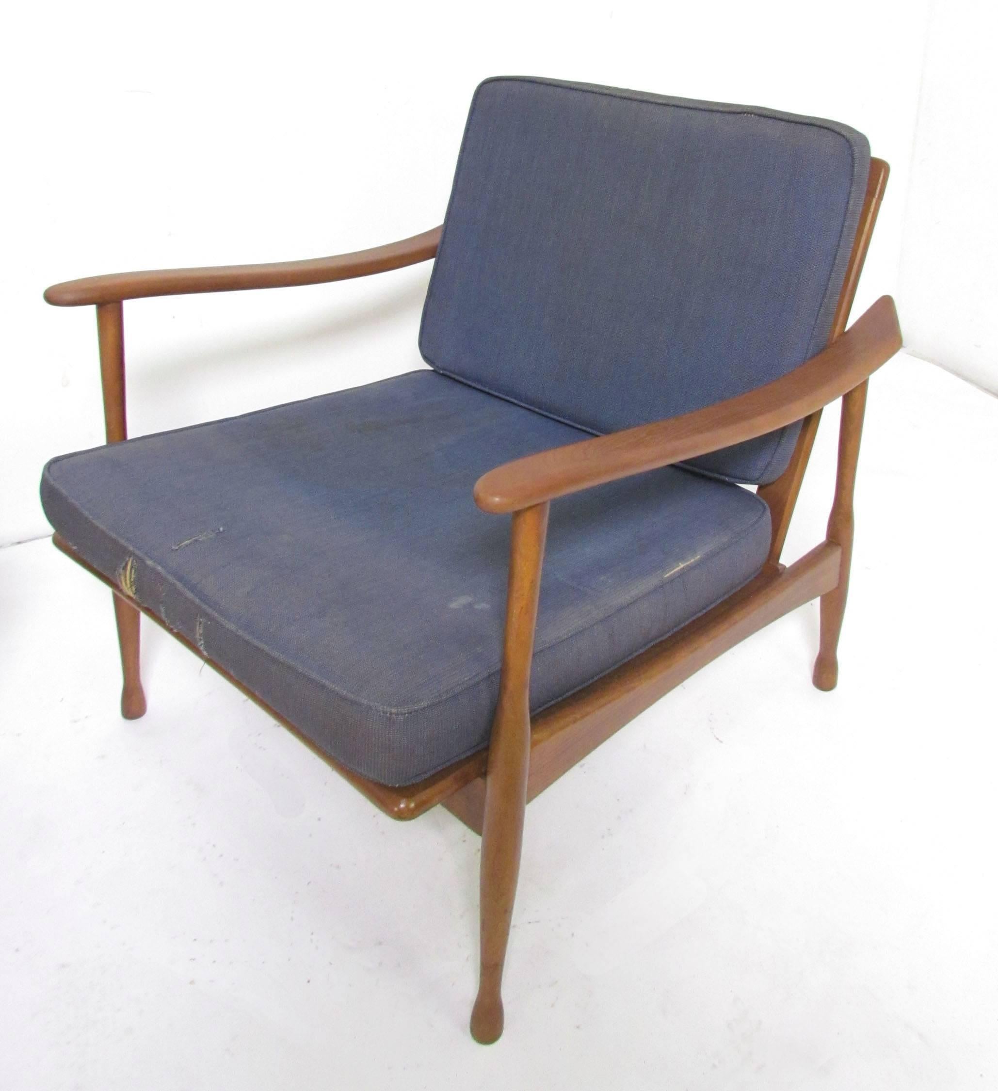 Mid-20th Century Pair of Mid-Century Italian Lounge Chairs, circa 1960s