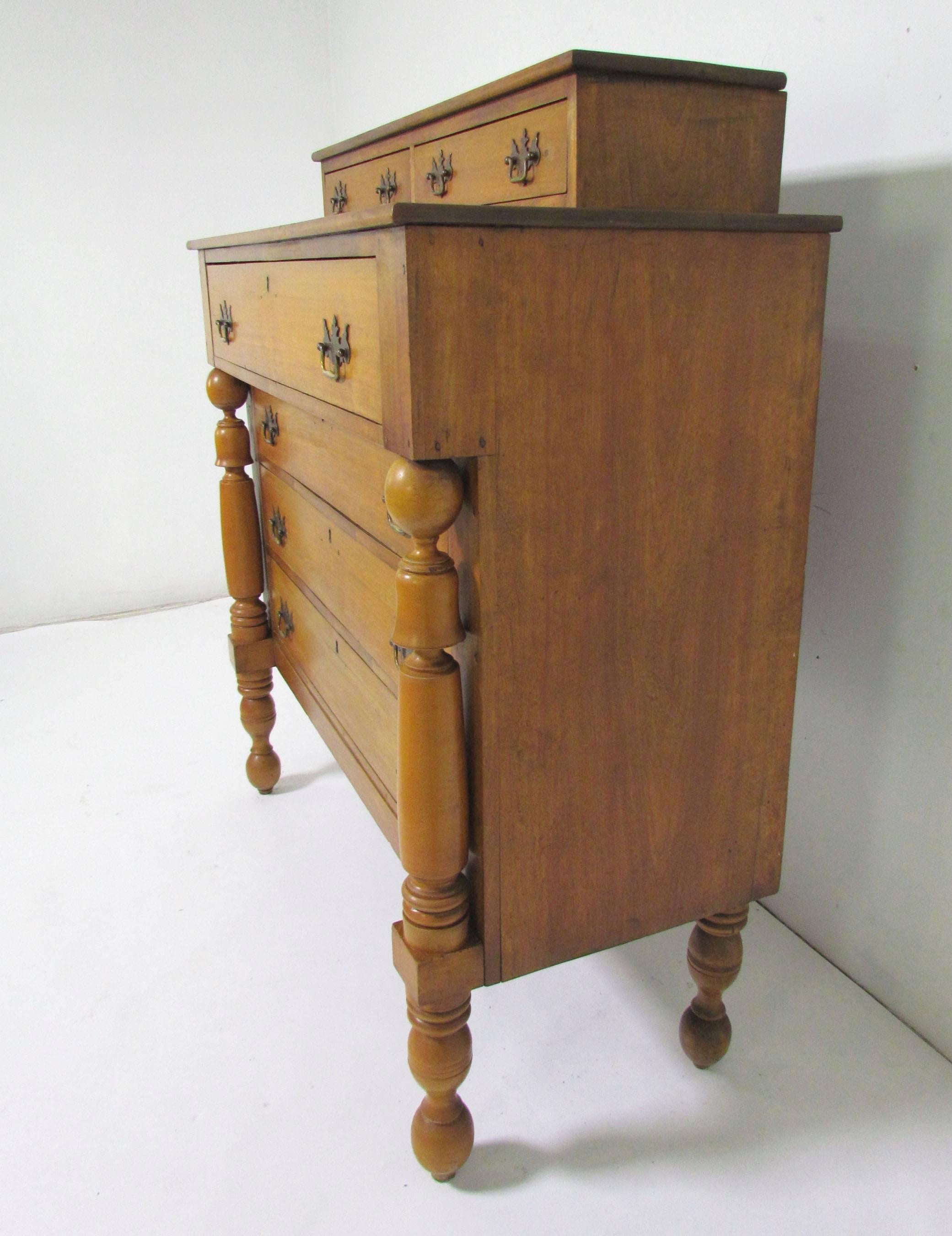 Antique American Sheraton Decktop Dresser from Salem, Massachusetts In Good Condition In Peabody, MA