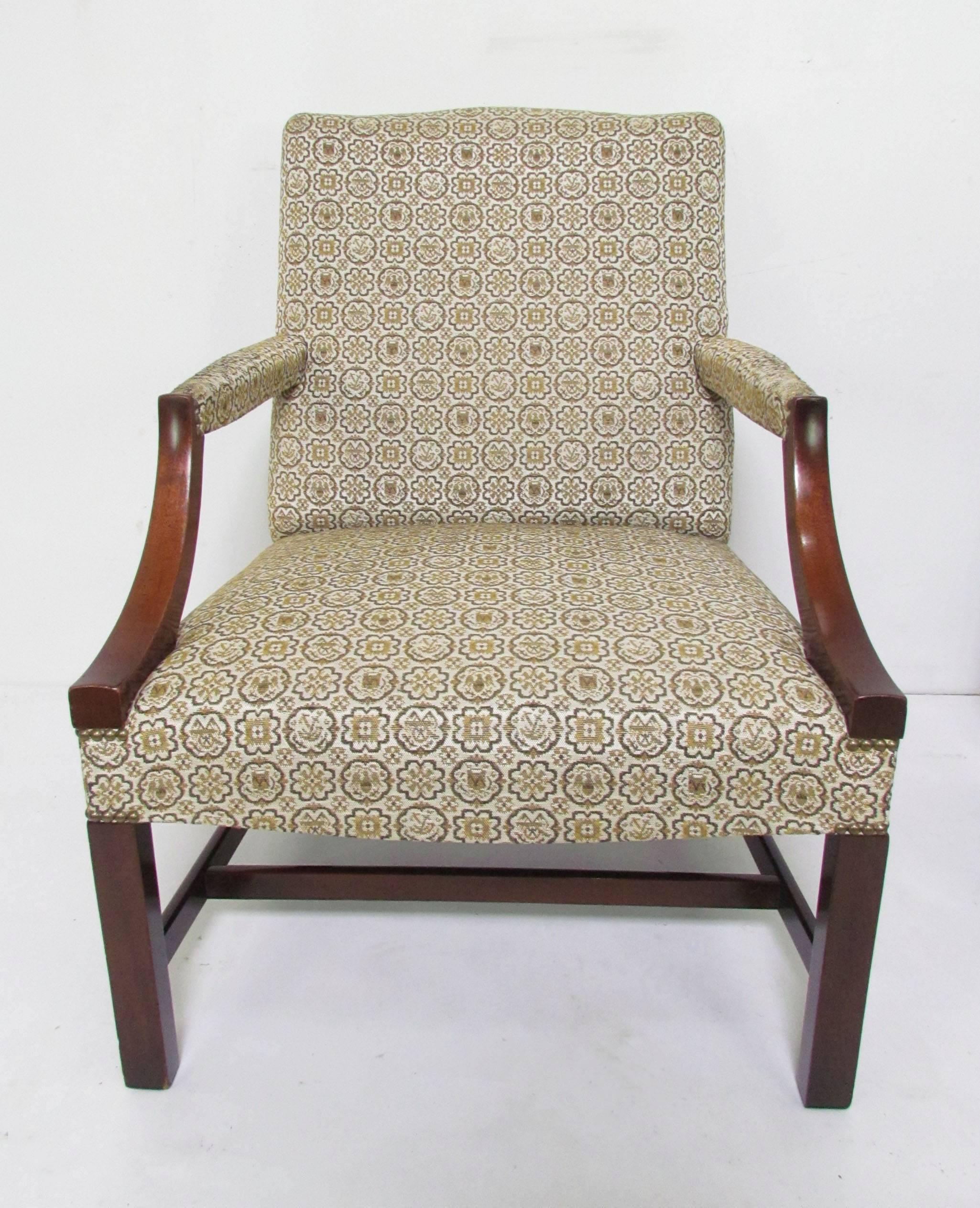Pair of Baker Furniture George III Style Gainsborough Library Chairs In Good Condition In Peabody, MA