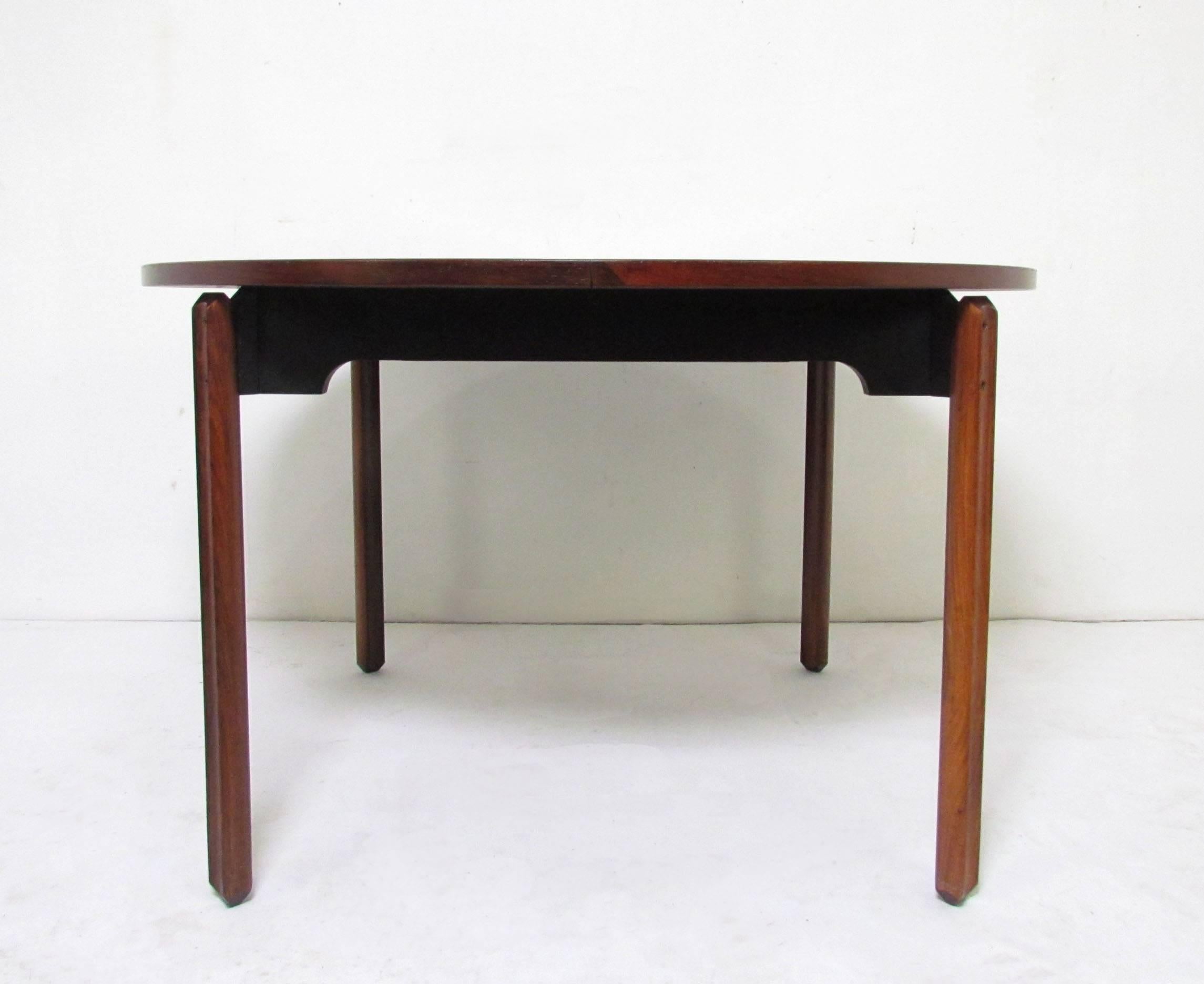 Italian Stildomus Round Rosewood Dining Table with Butterfly Leaf, Italy, circa 1960s