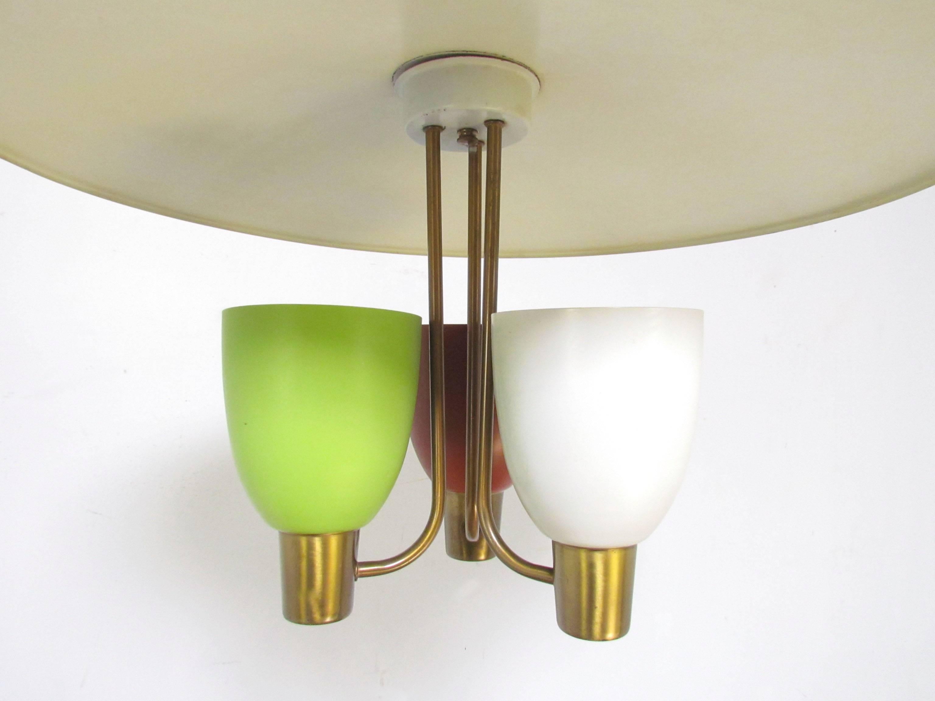 Lampadario a sospensione a tre luci colorato e originale di Moe Lighting nello stile di Gerald Thurston per Lightolier, anni '50 circa.