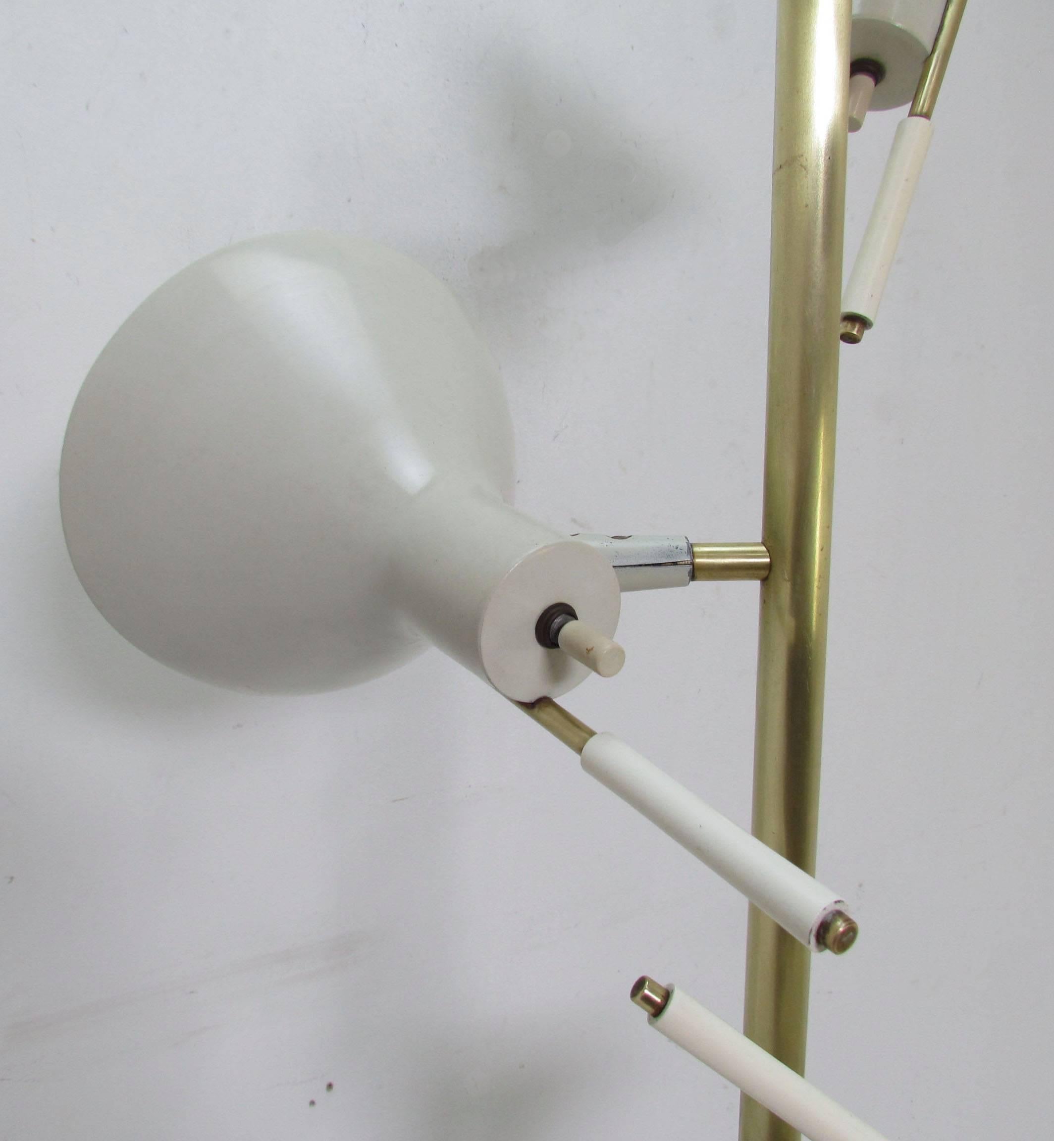 Gerald Thurston for Lightolier Adjustable Floor Lamp In Good Condition In Peabody, MA
