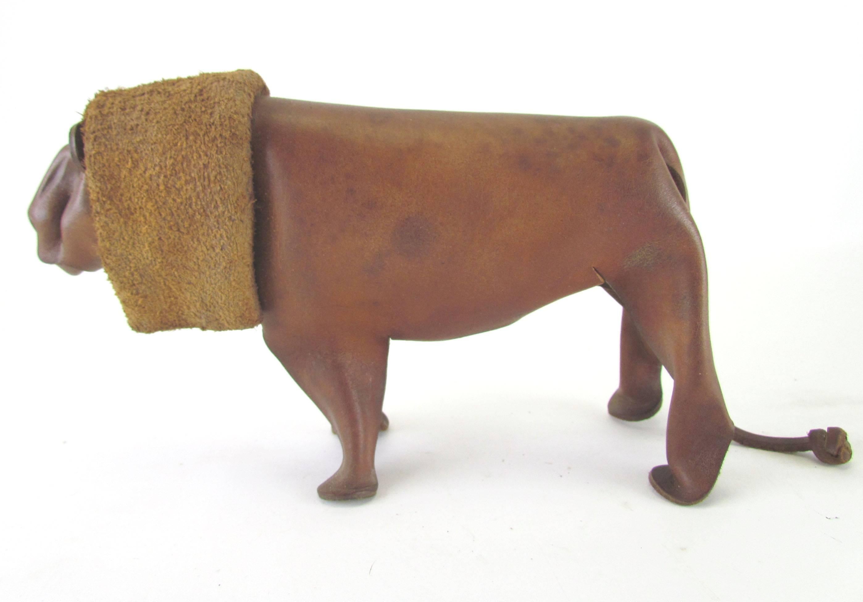 Majestic Handmade Leather Lion Sculpture by Deru, Germany In Good Condition In Peabody, MA