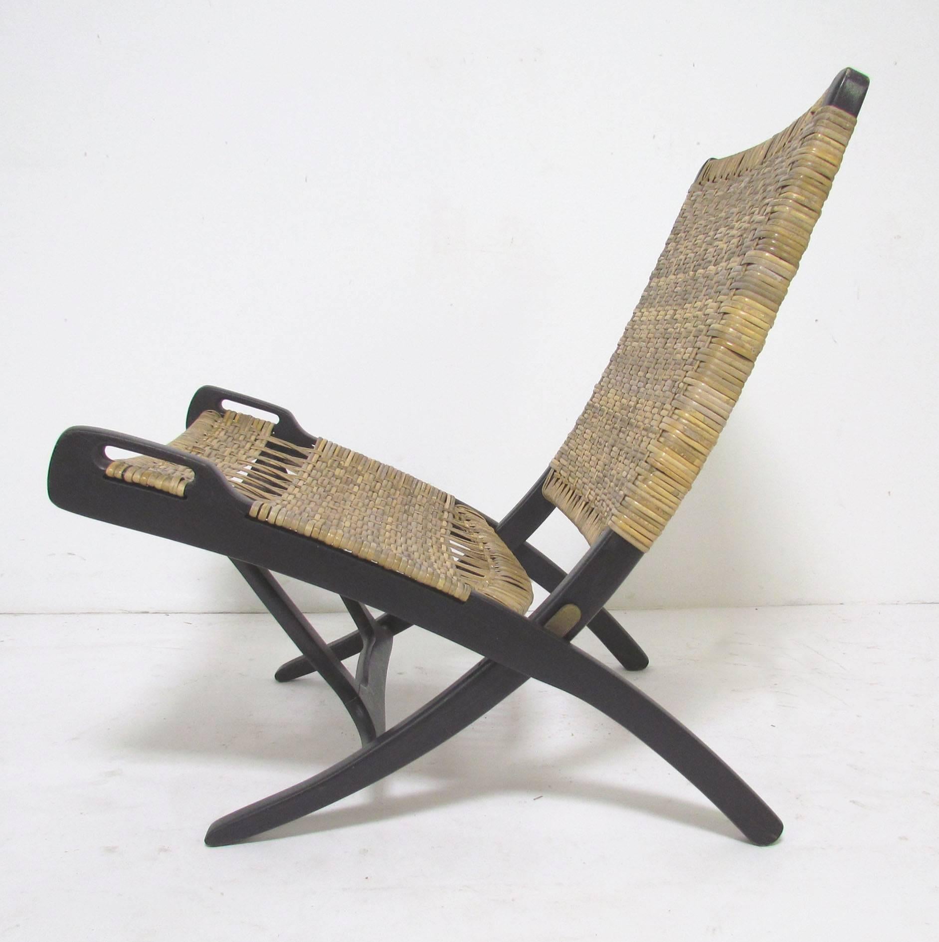 Scandinavian Modern Pair of Mid-Century Cane Folding Safari Chairs in the Manner of Hans Wegner