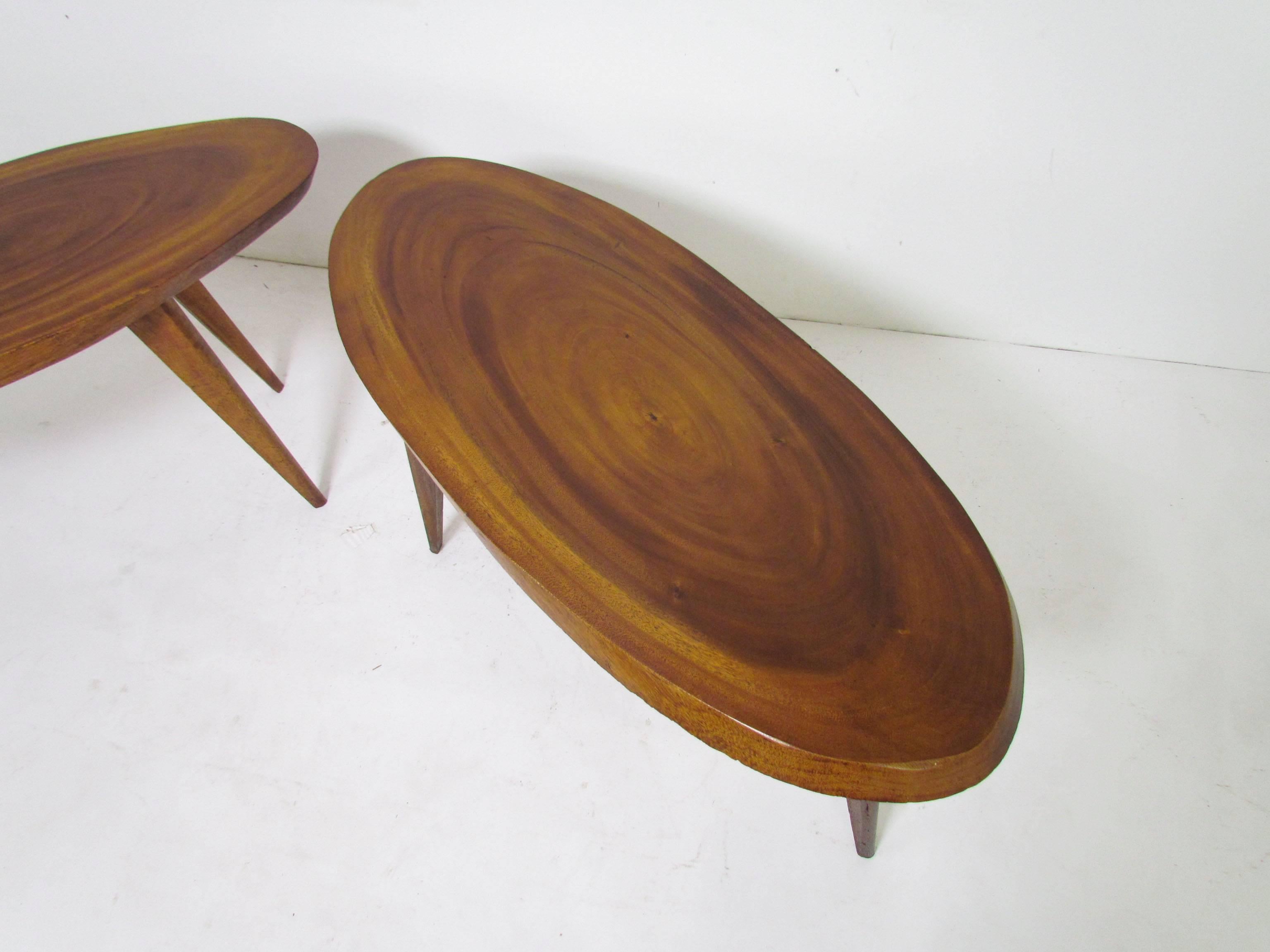 Pair of Mid-Century Free-Form Live Edge Studio Coffee or End Tables in Walnut In Good Condition In Peabody, MA