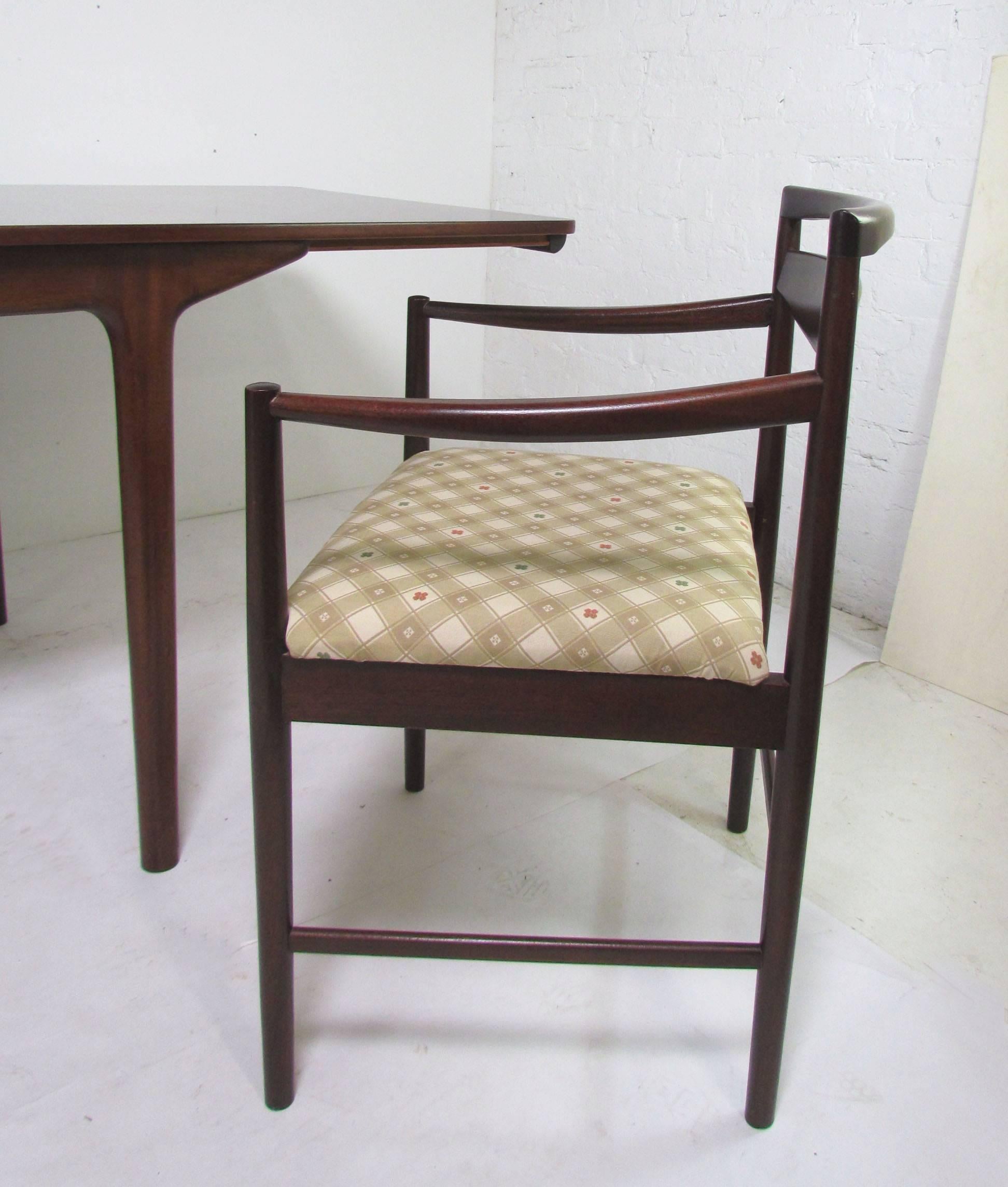 Danish Modern Rosewood Dining Set, Table and Six Chairs, by A.H. McIntosh In Good Condition In Peabody, MA