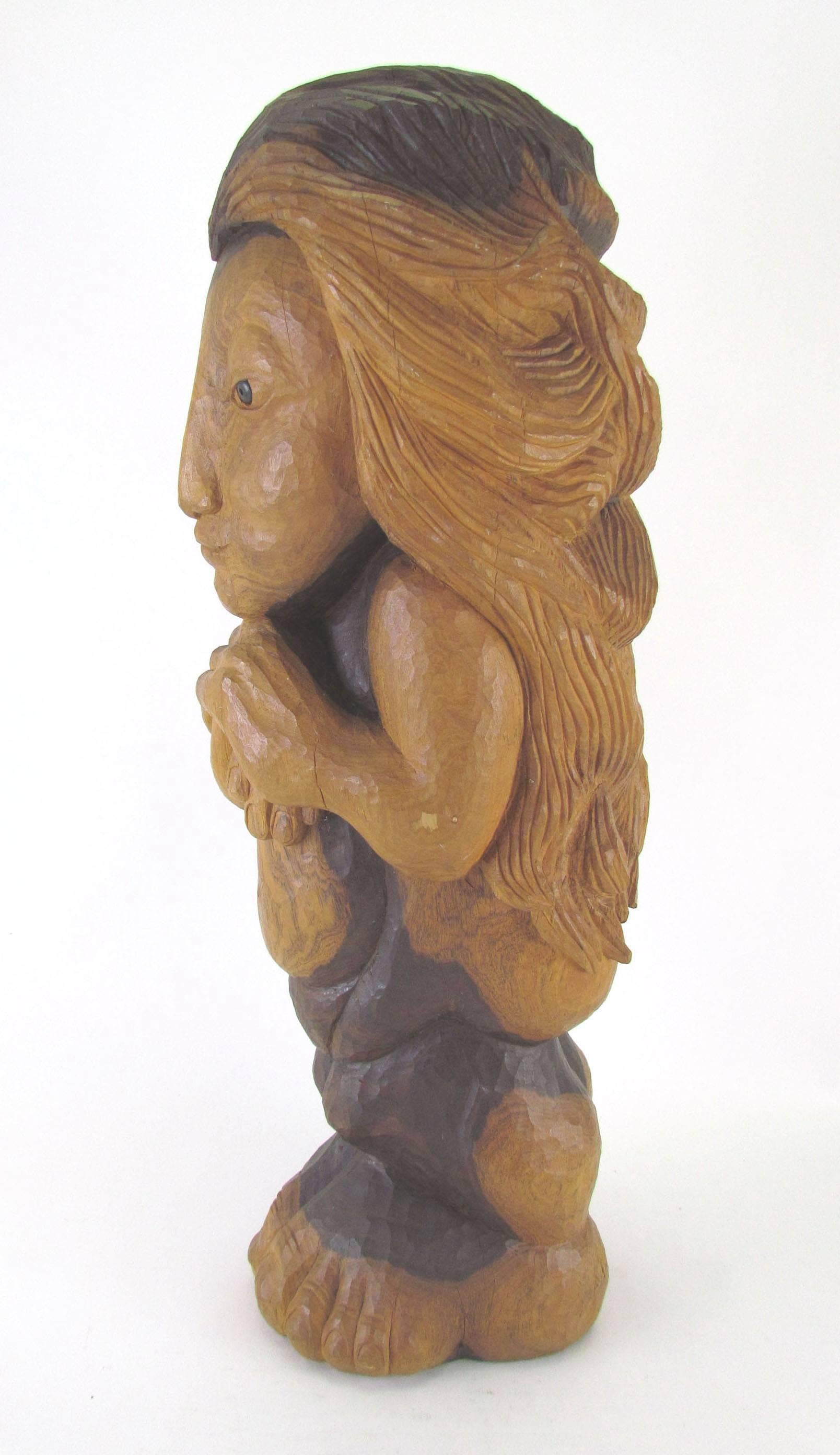 Mid-Century Modern Sculpture en bois sculpté du milieu du siècle dernier intitulée Miss Num de Diane Derrick en vente