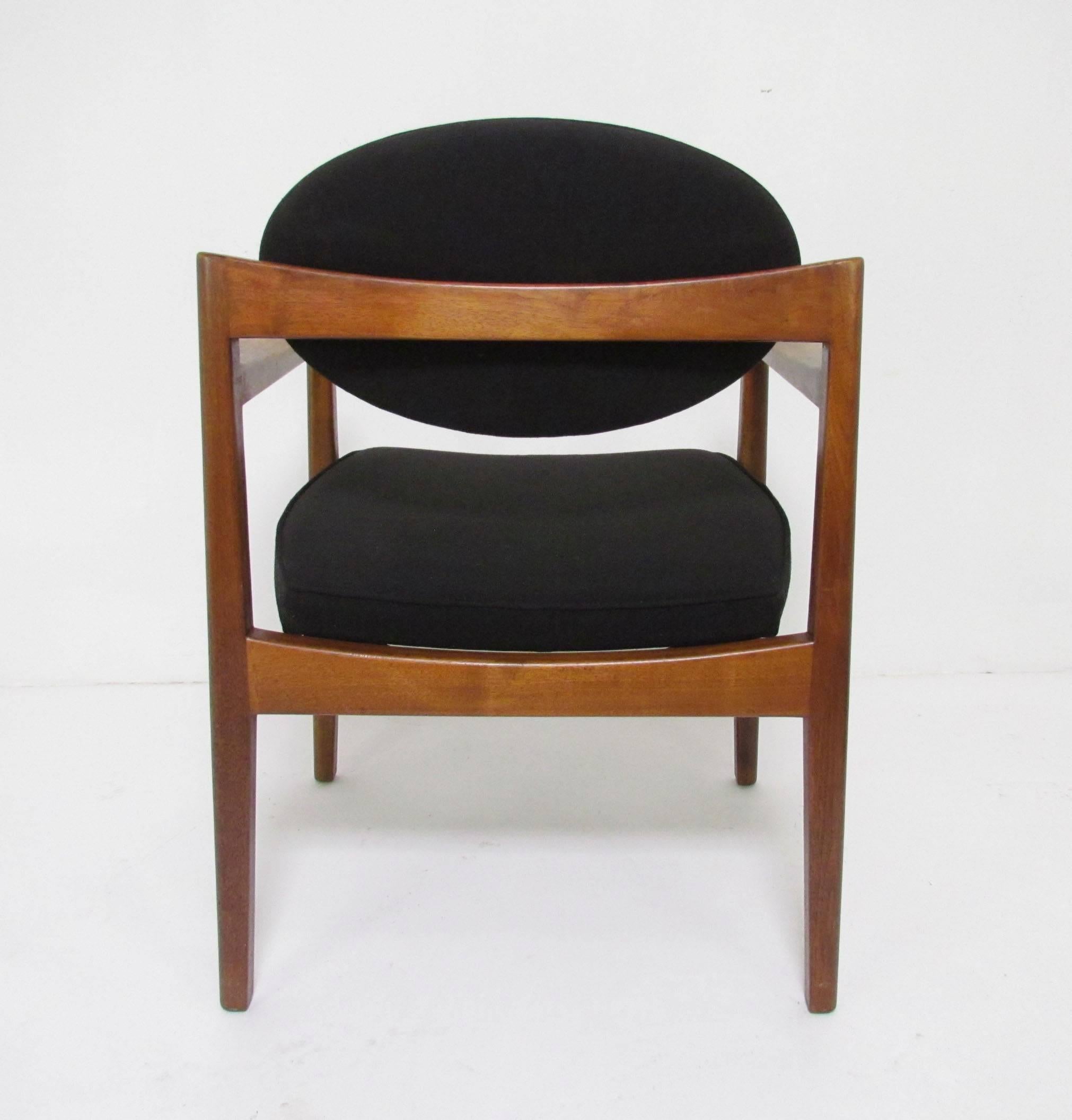 Mid-20th Century Pair of Mid-Century Modern Armchairs by Jens Risom