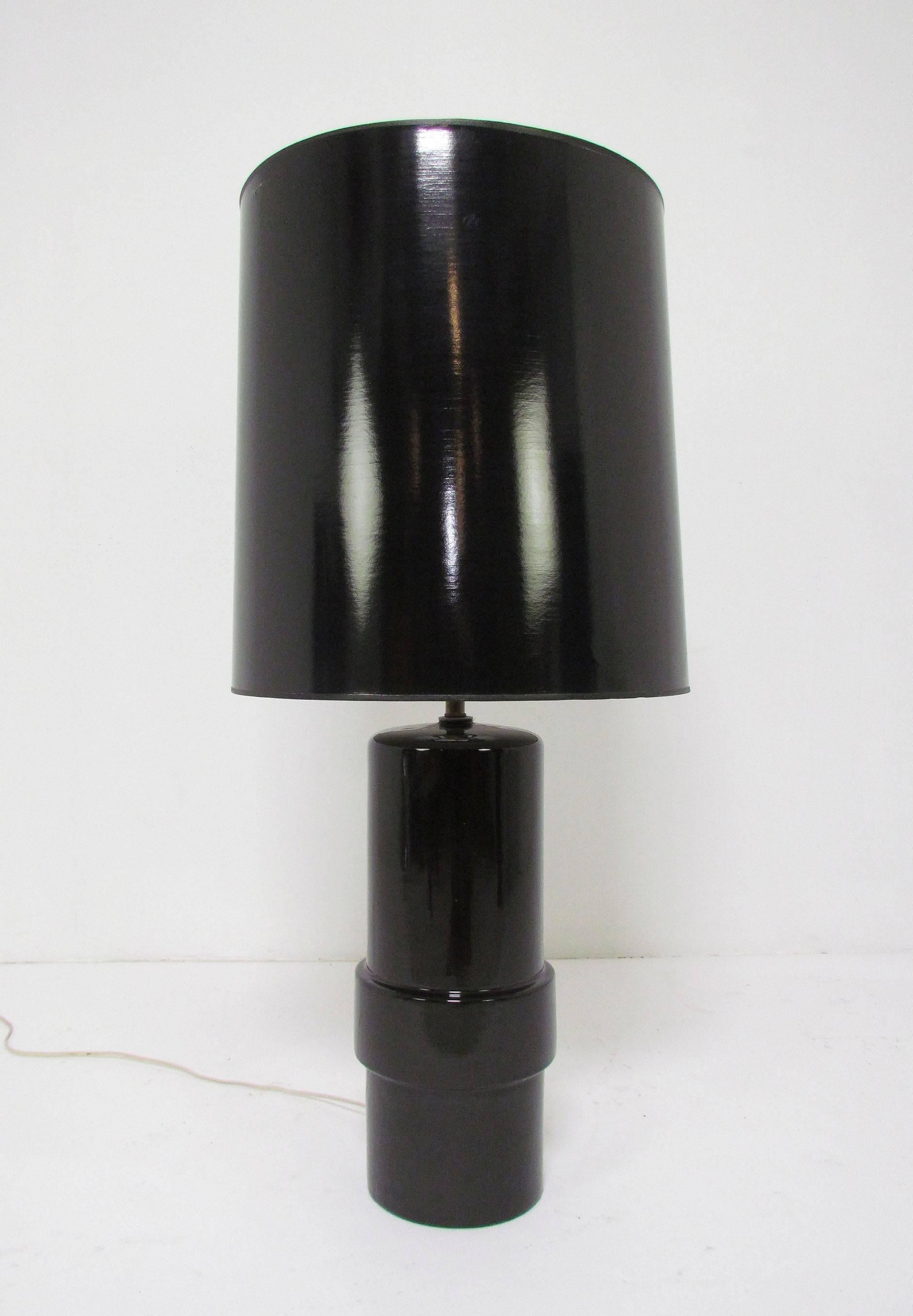Mid-Century Modern Pair of Large Cylindrical Black Ceramic Table Lamps, circa 1970s