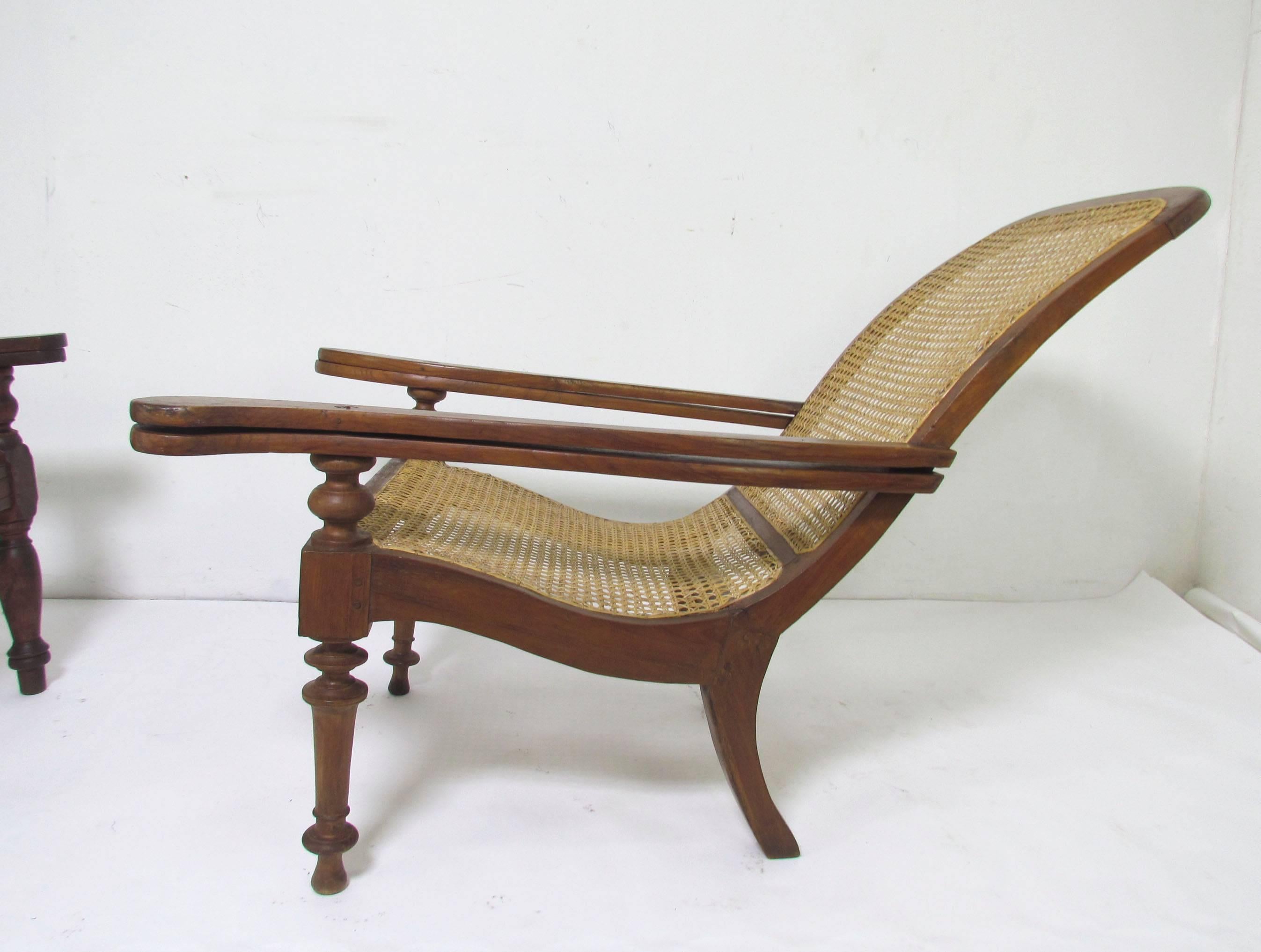 Antique Paddle Arm British Colonial Plantation Lounge Chairs In Good Condition In Peabody, MA