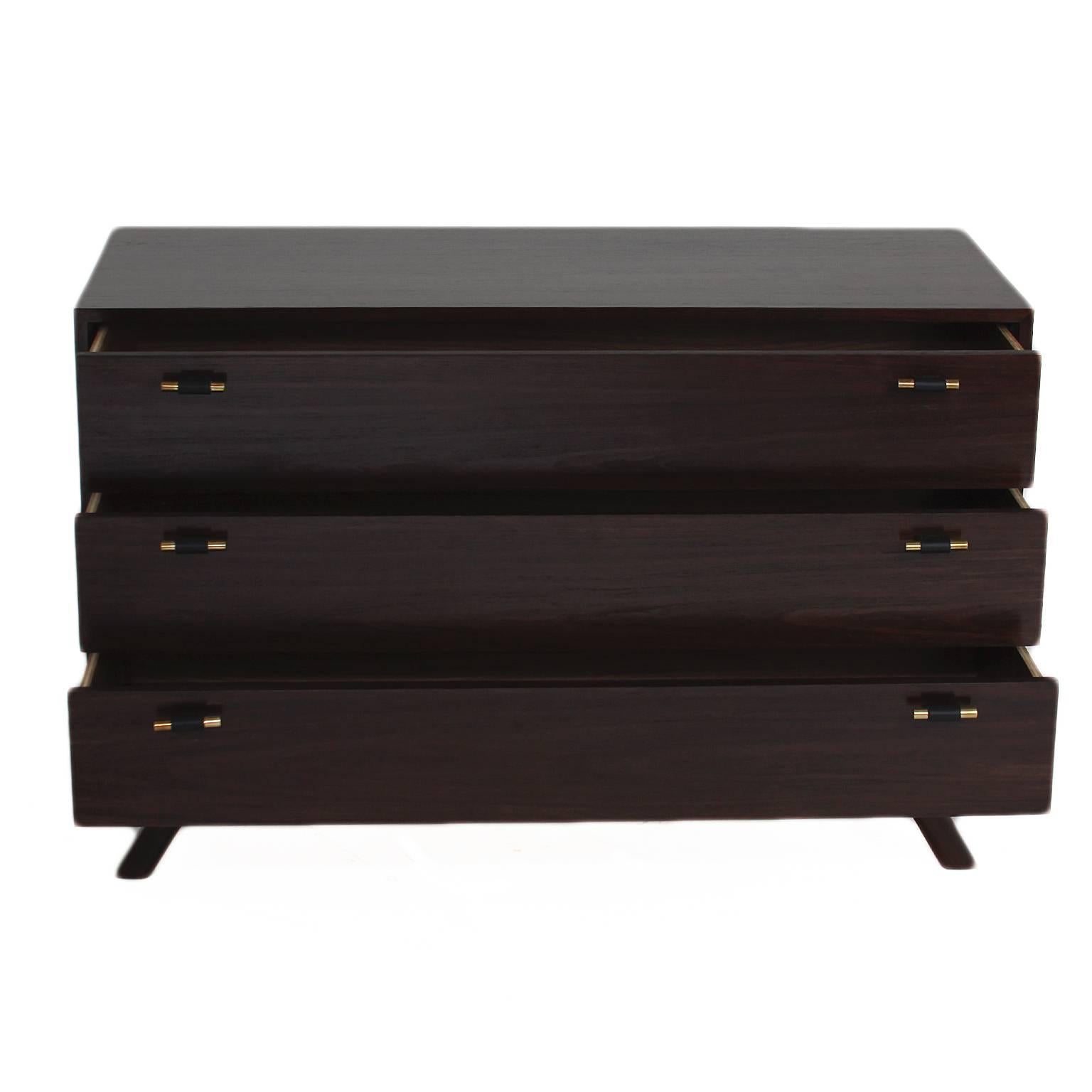 dresser with leather pulls
