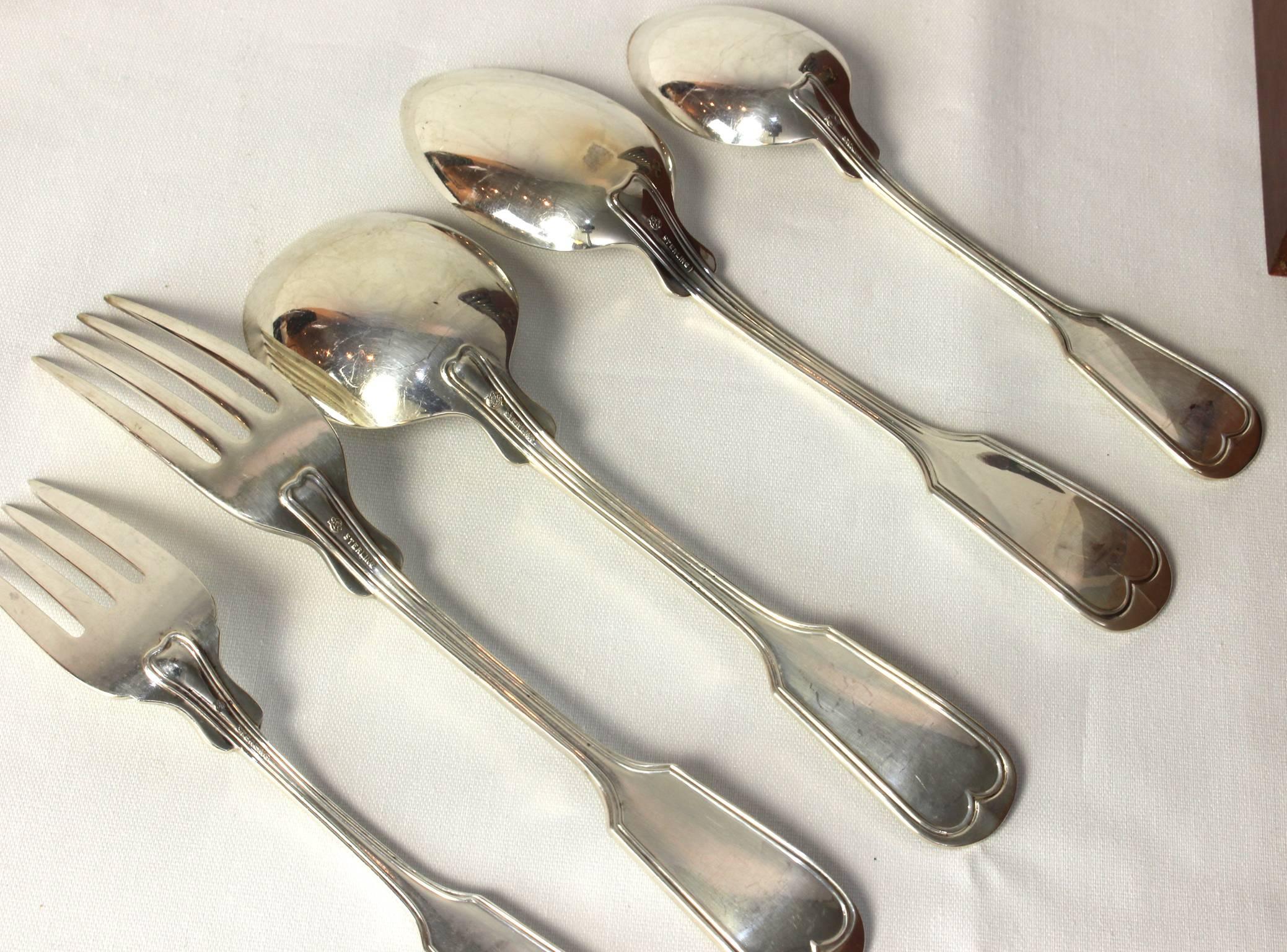Large Set of Sterling Fiddle and Thread Flatware 1