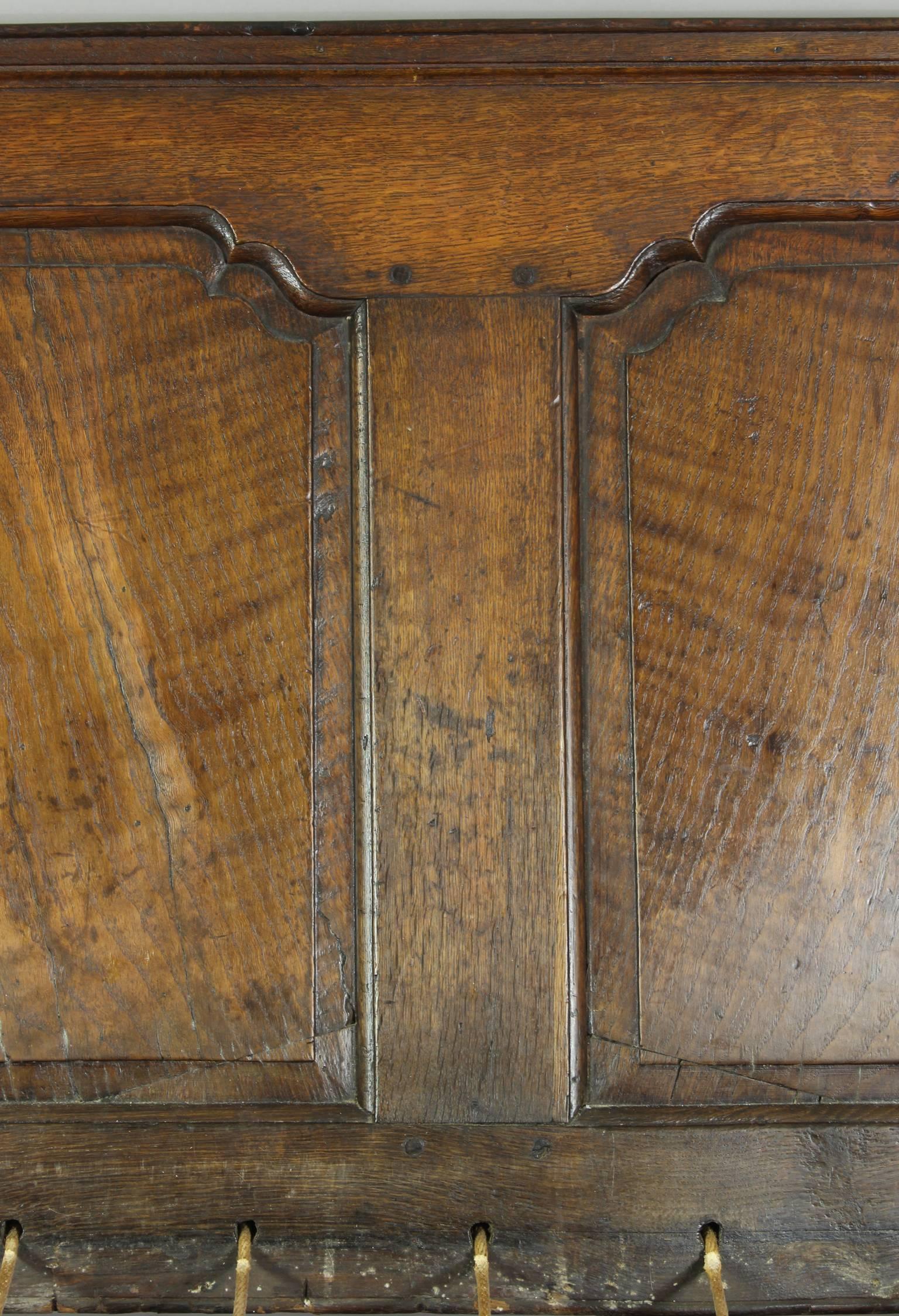 18th Century English Oak Settle In Good Condition In Kilmarnock, VA