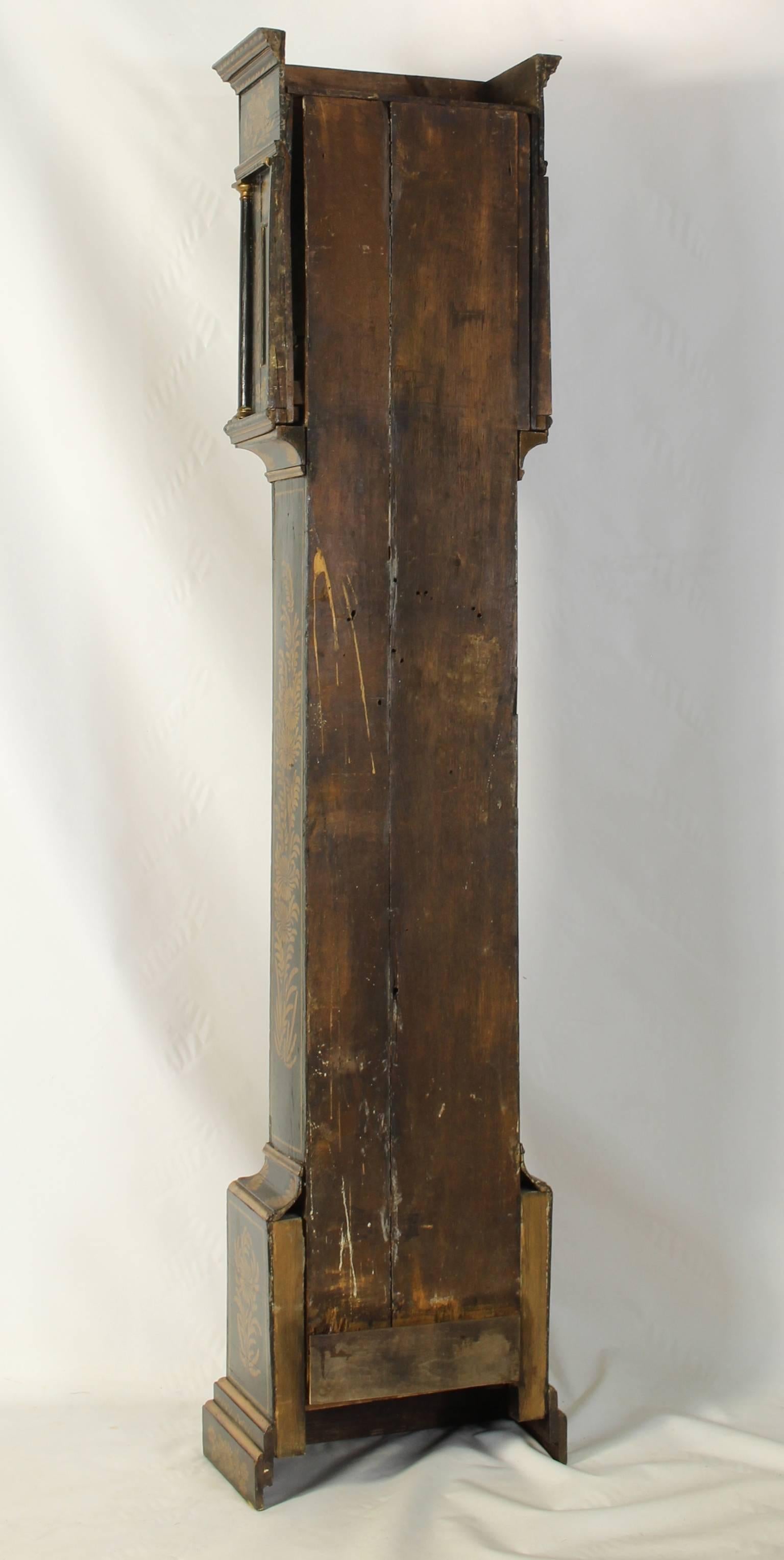 Late 18th Century George III Japanned Tall Case Clock In Excellent Condition In Kilmarnock, VA