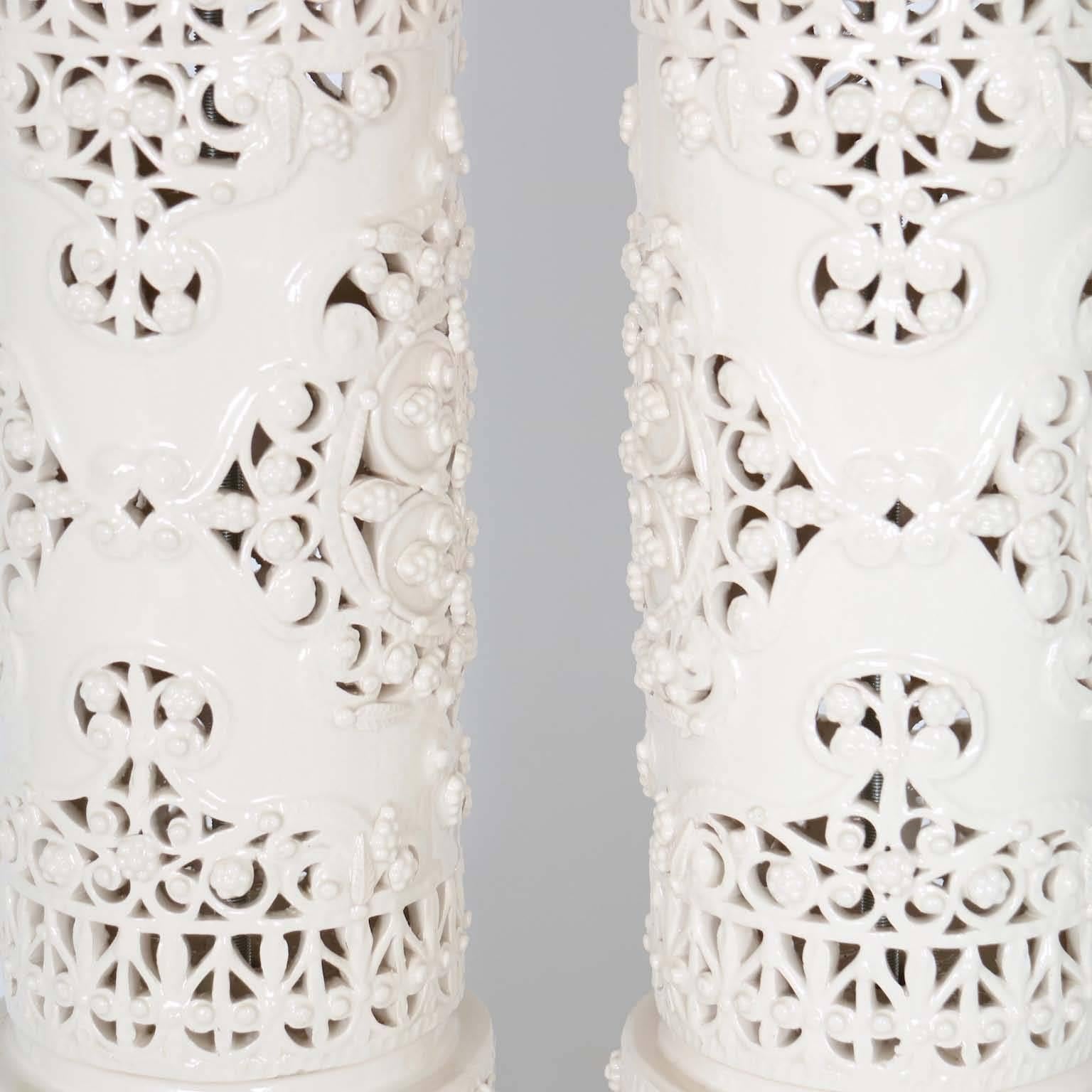 Gilt Restored Pair of Hollywood Regency Italian Ceramic Lamps