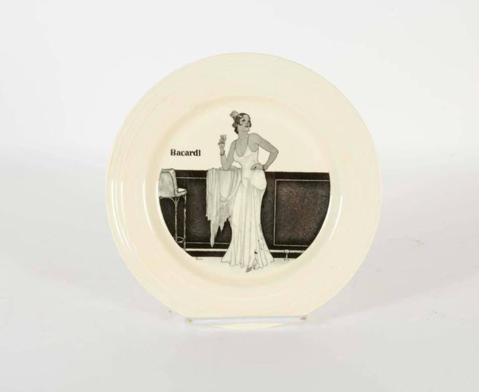 Four Crown Ducal Porcelain Cocktail Plates In Excellent Condition In New York, NY