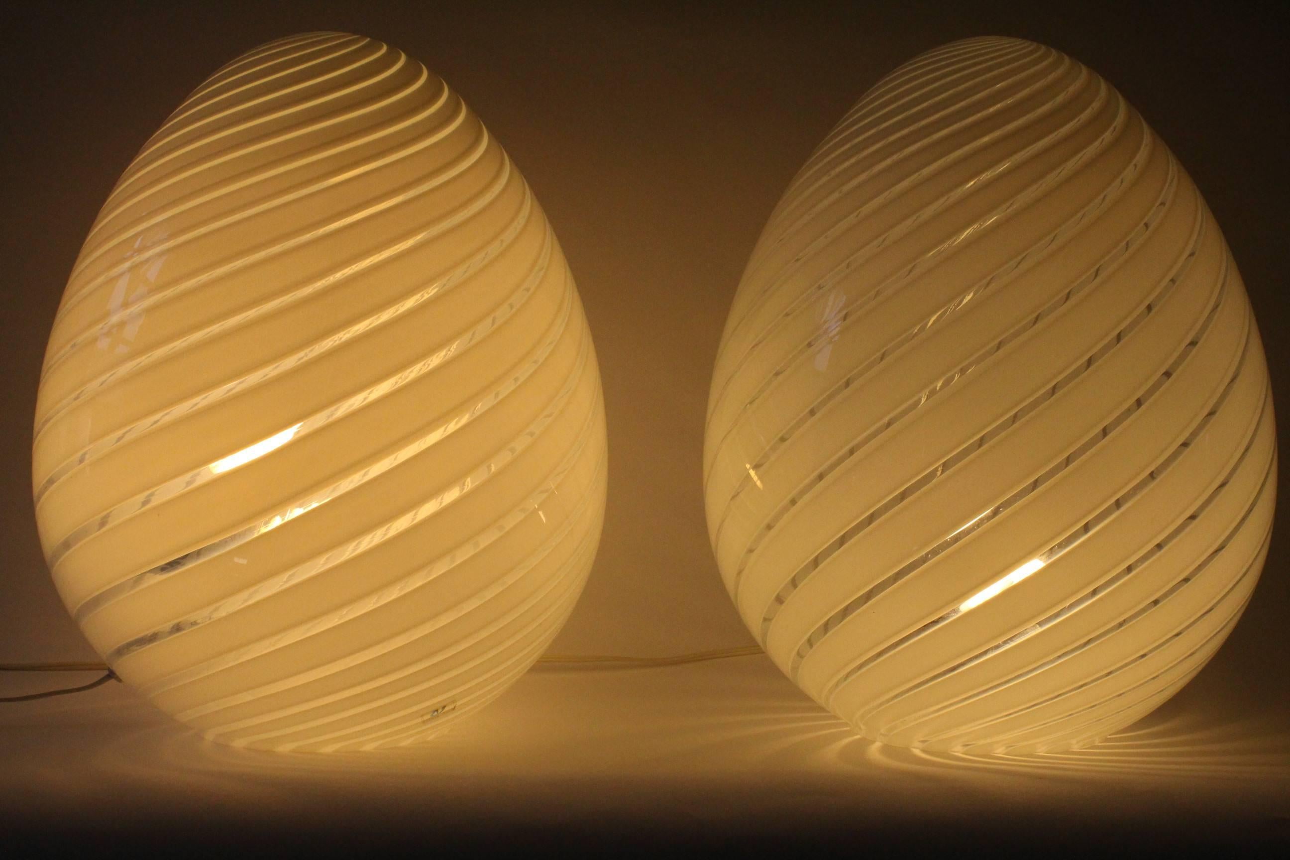 Pair of Italian Maestri Murano Glass Egg Lamps 2