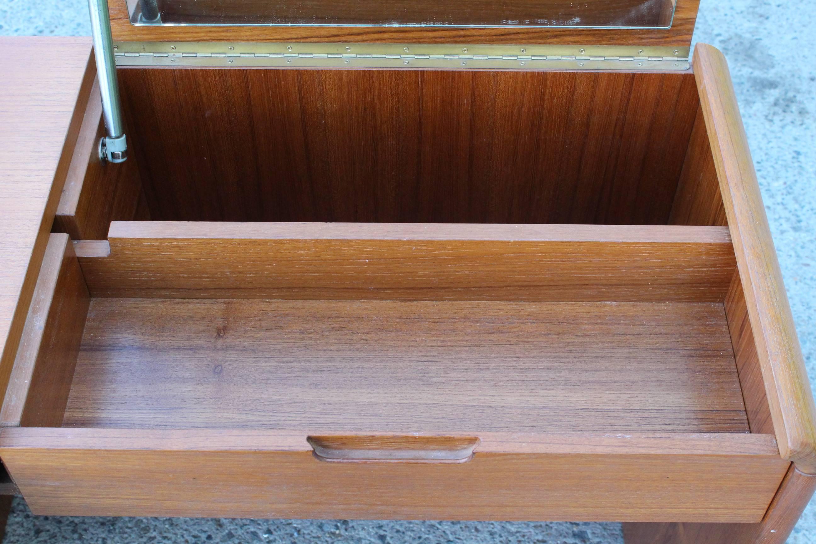 Waterfall Vanity Desk in Teak 3