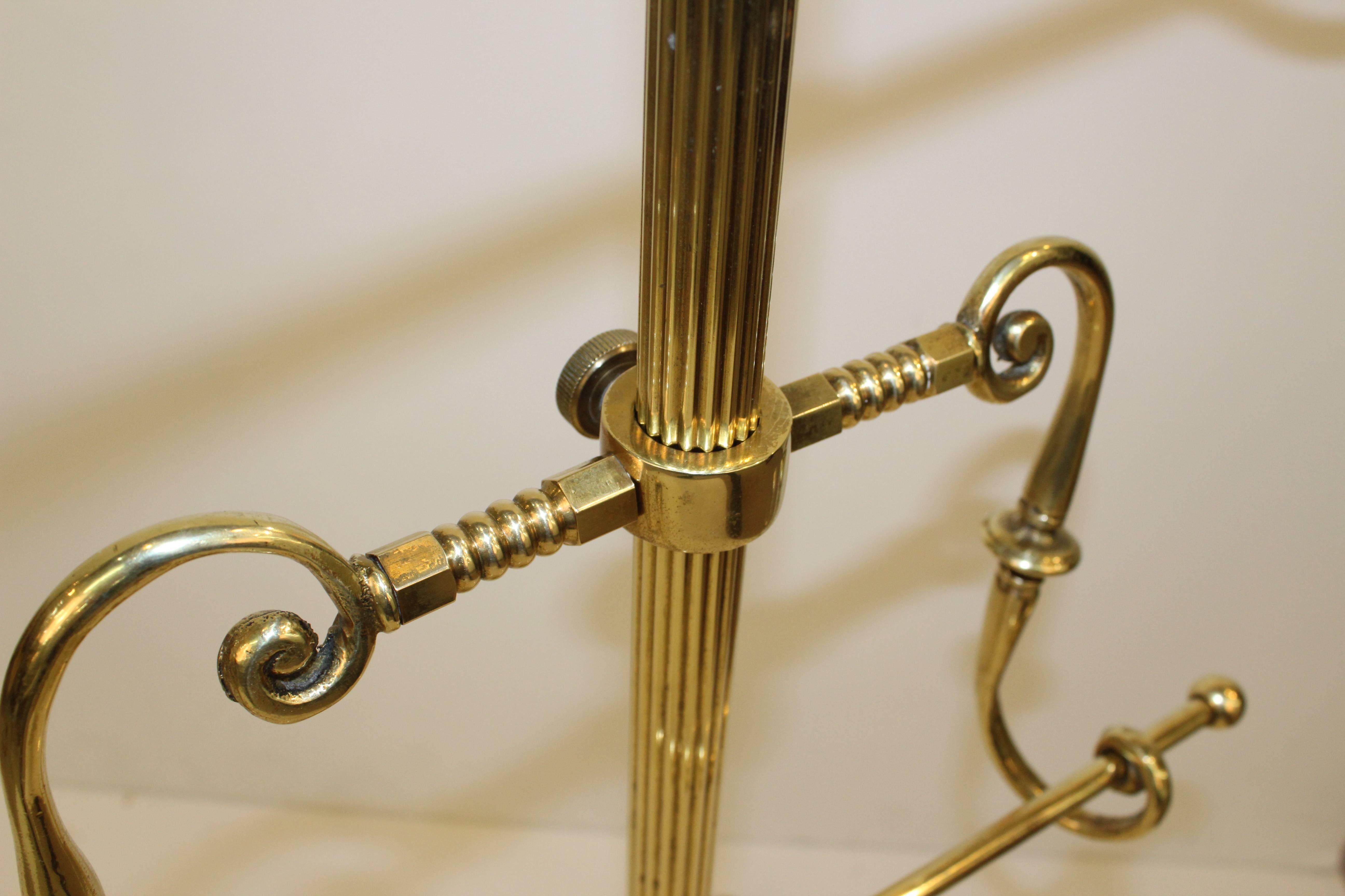 Small Mid-Century Brass Valet or Towel Rack In Good Condition In New York, NY