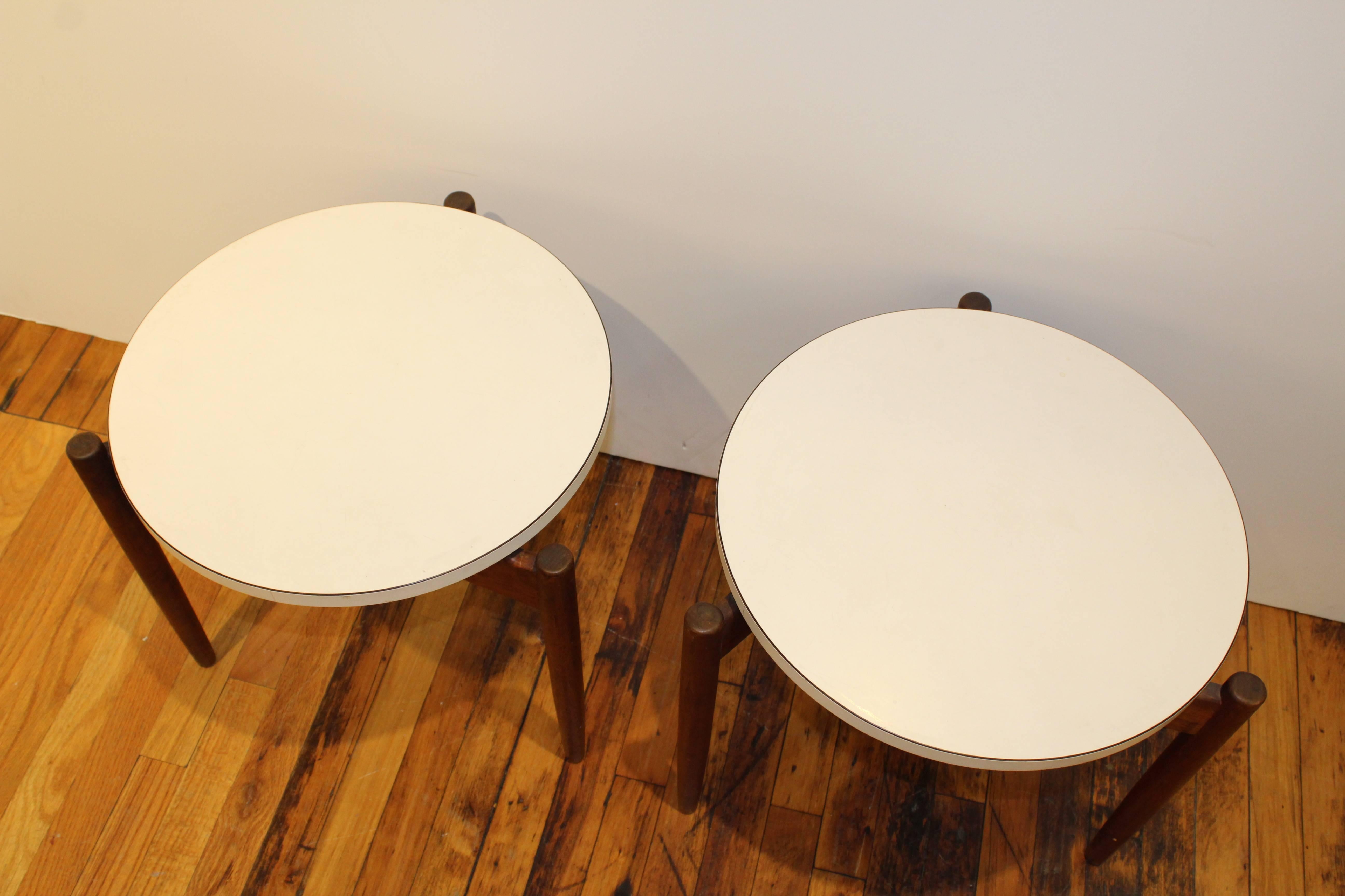 American Pair of Jens Risom Floating Nesting Tables