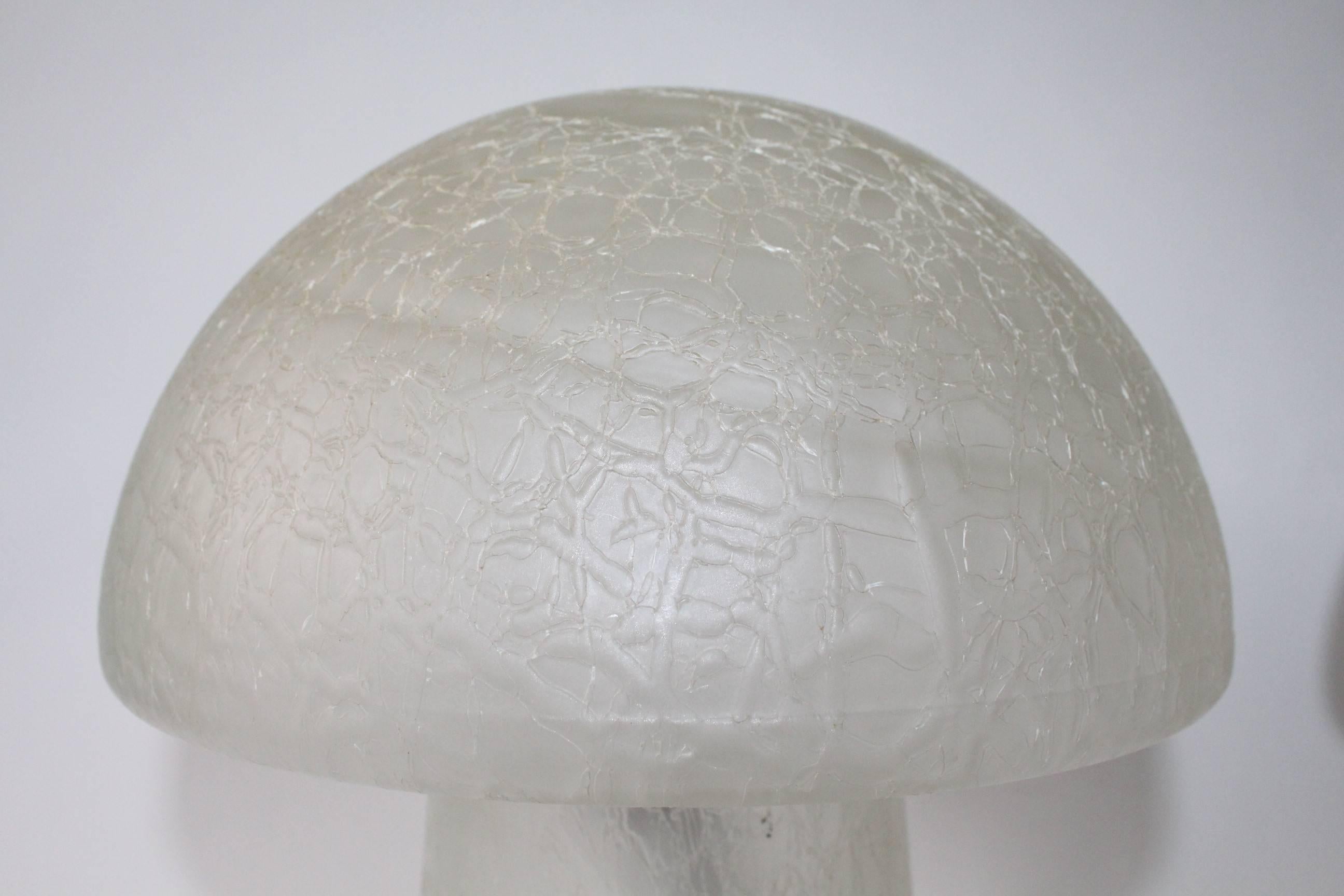 Pair of Italian Murano Glass Lamps in Mushroom Form In Good Condition In New York, NY