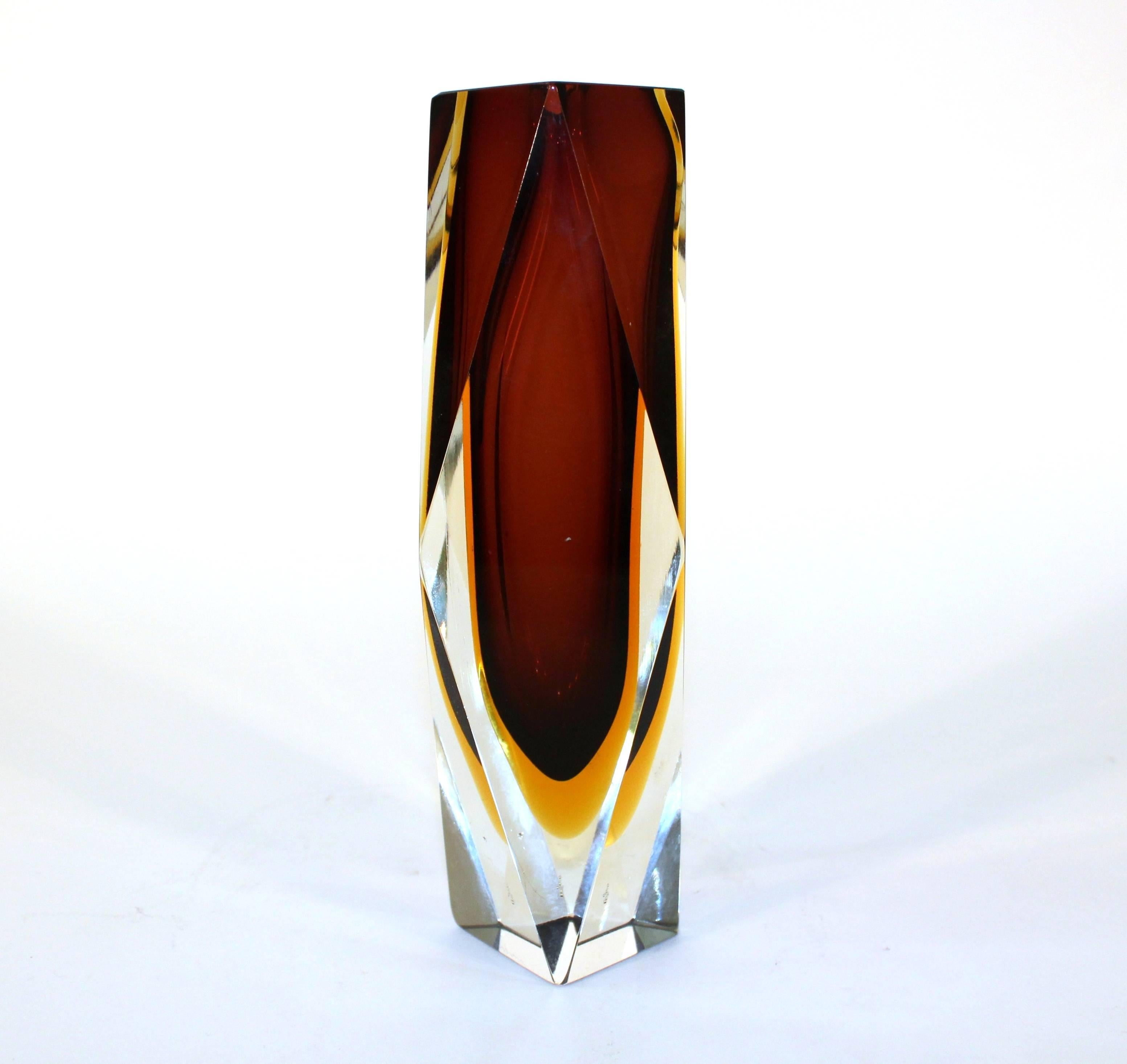 Italian, circa 1960s eight in Murano glass bud vase by Alessandro Mandruzzato, of faceted form crafted with triple Sommerso, amethyst interior surrounded by gold and clear layers. Very good vintage condition, wear to base and minor presence of
