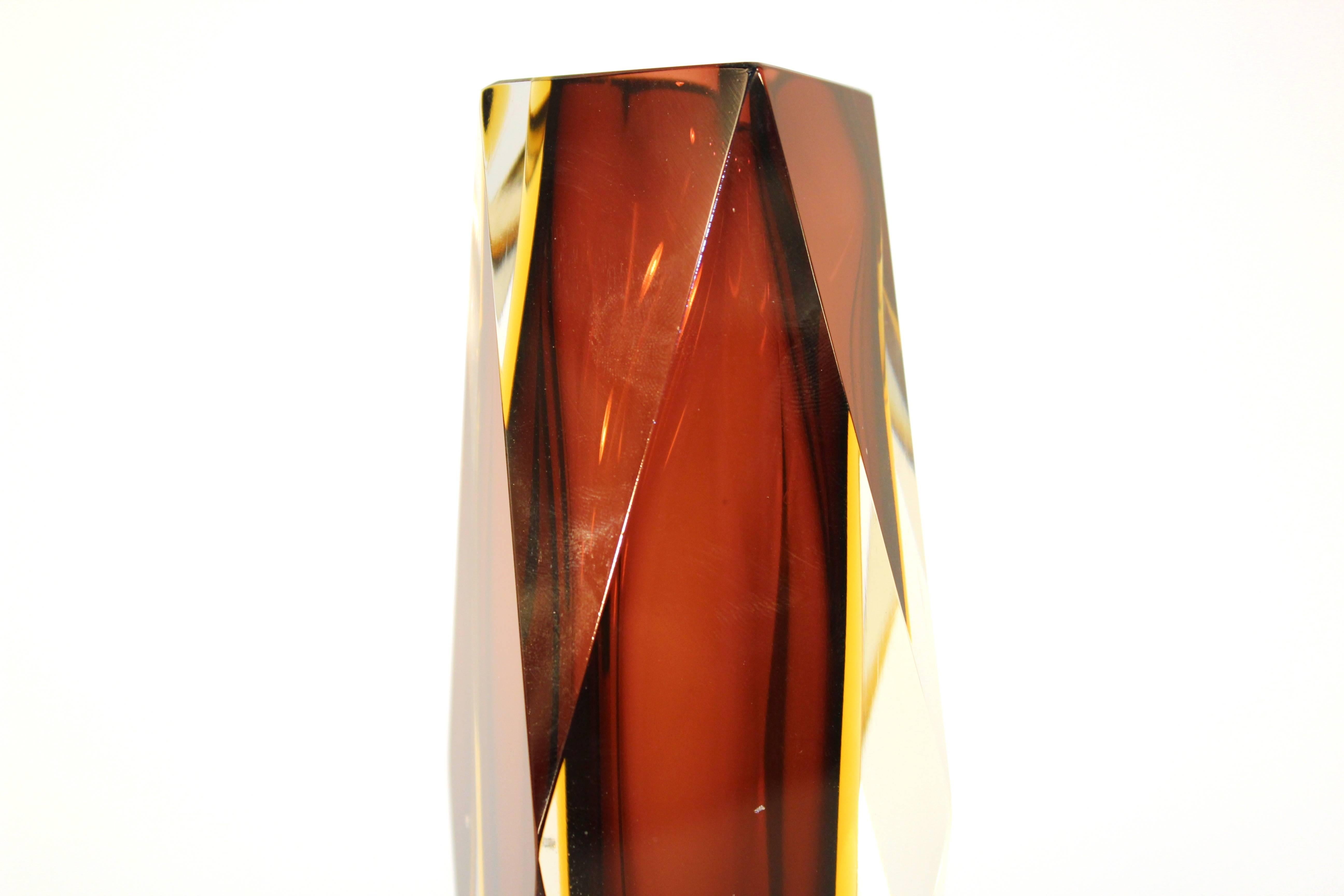 Mandruzzato Triple Sommerso Murano Glass Faceted Vase in Amethyst and Gold In Good Condition In New York, NY