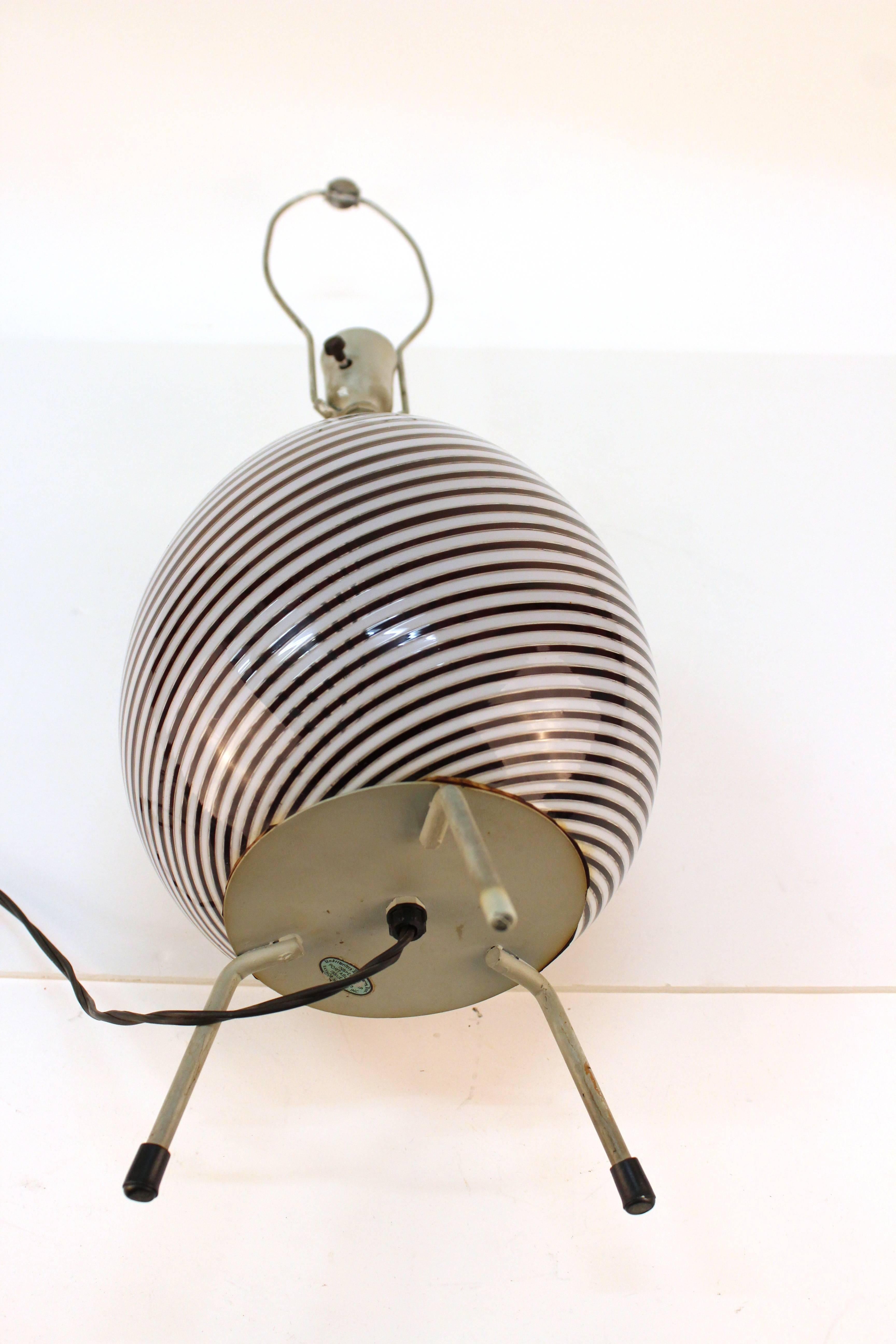 Mid-Century Modern Venini Swirl Egg Lamp in White and Deep Plum