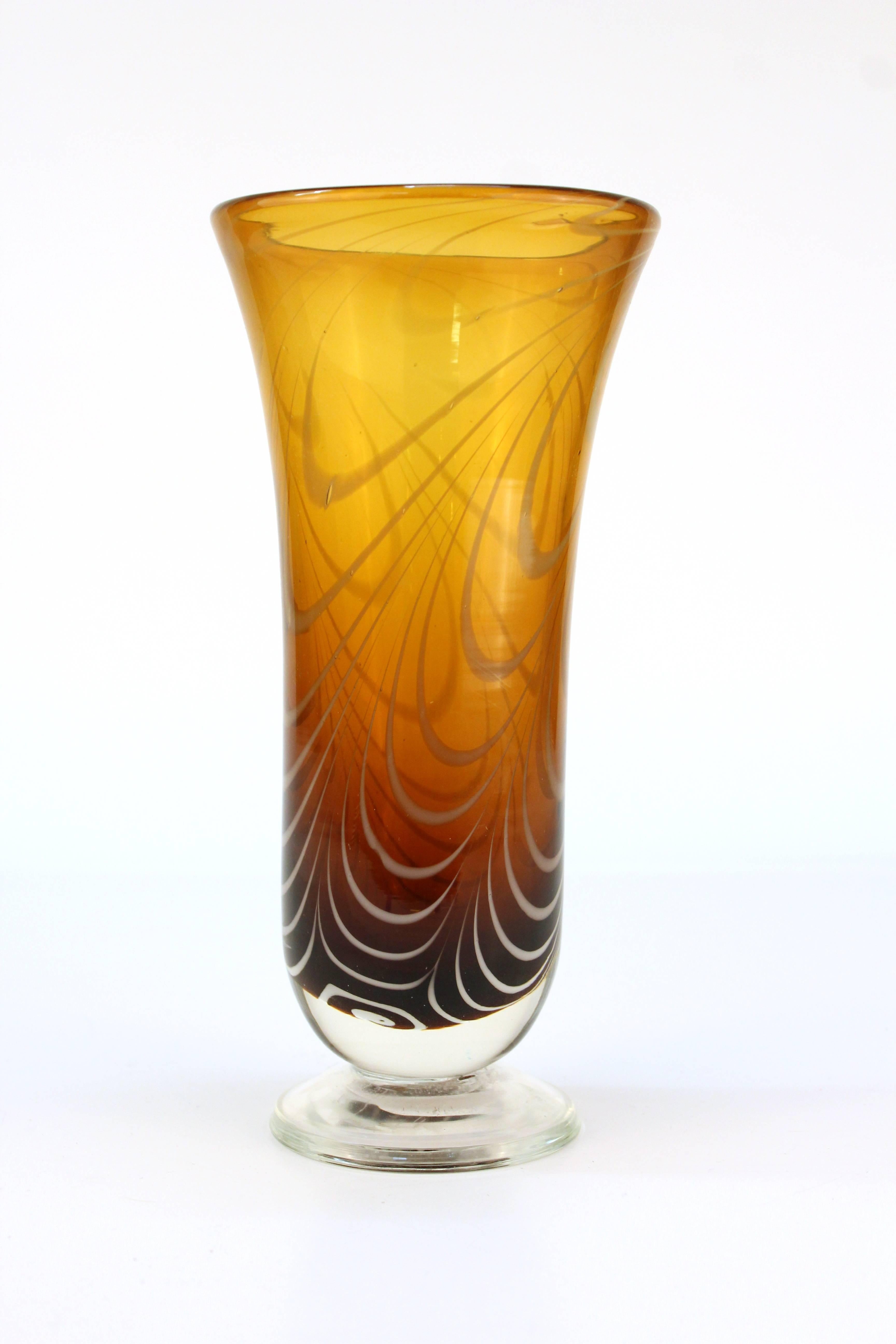 Amber Art Glass Vase In Good Condition For Sale In New York, NY