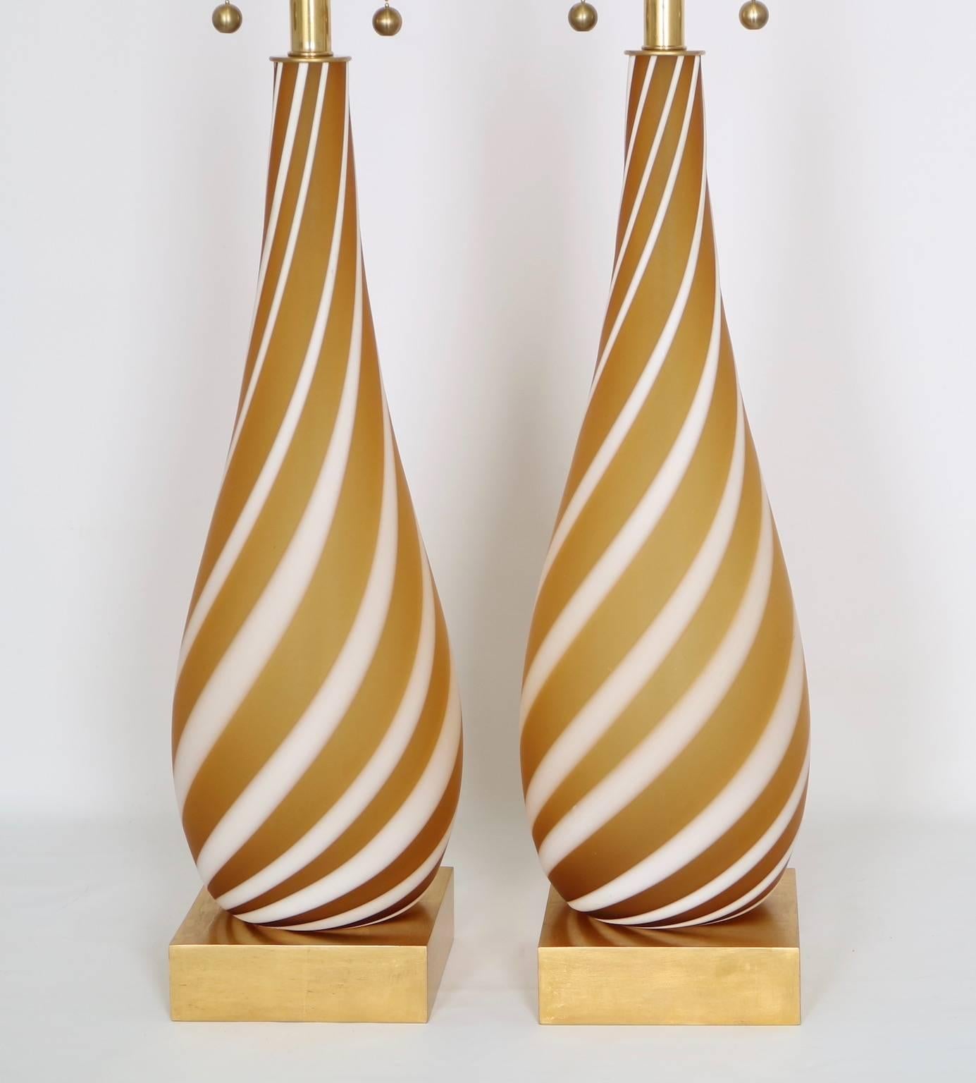 Pair of Murano Glass Lamps in Butterscotch and White (Italienisch)