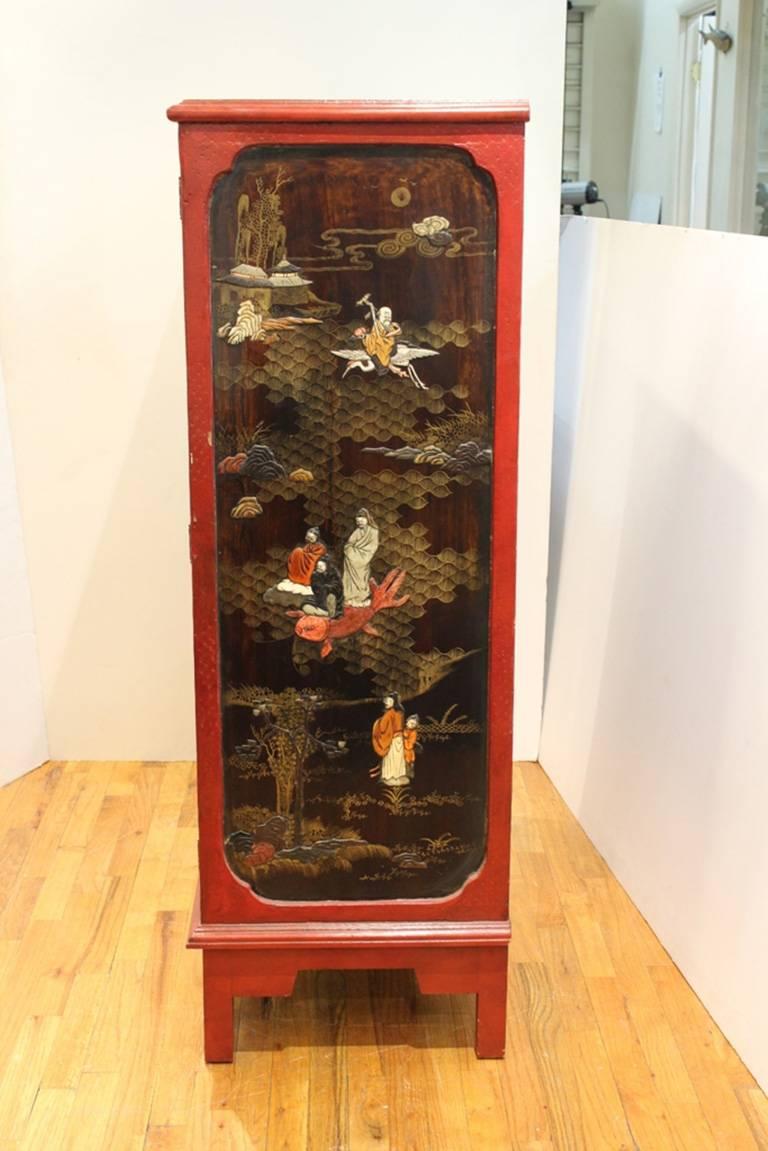 Chinoiserie Cabinet in Red and Black In Good Condition In New York, NY