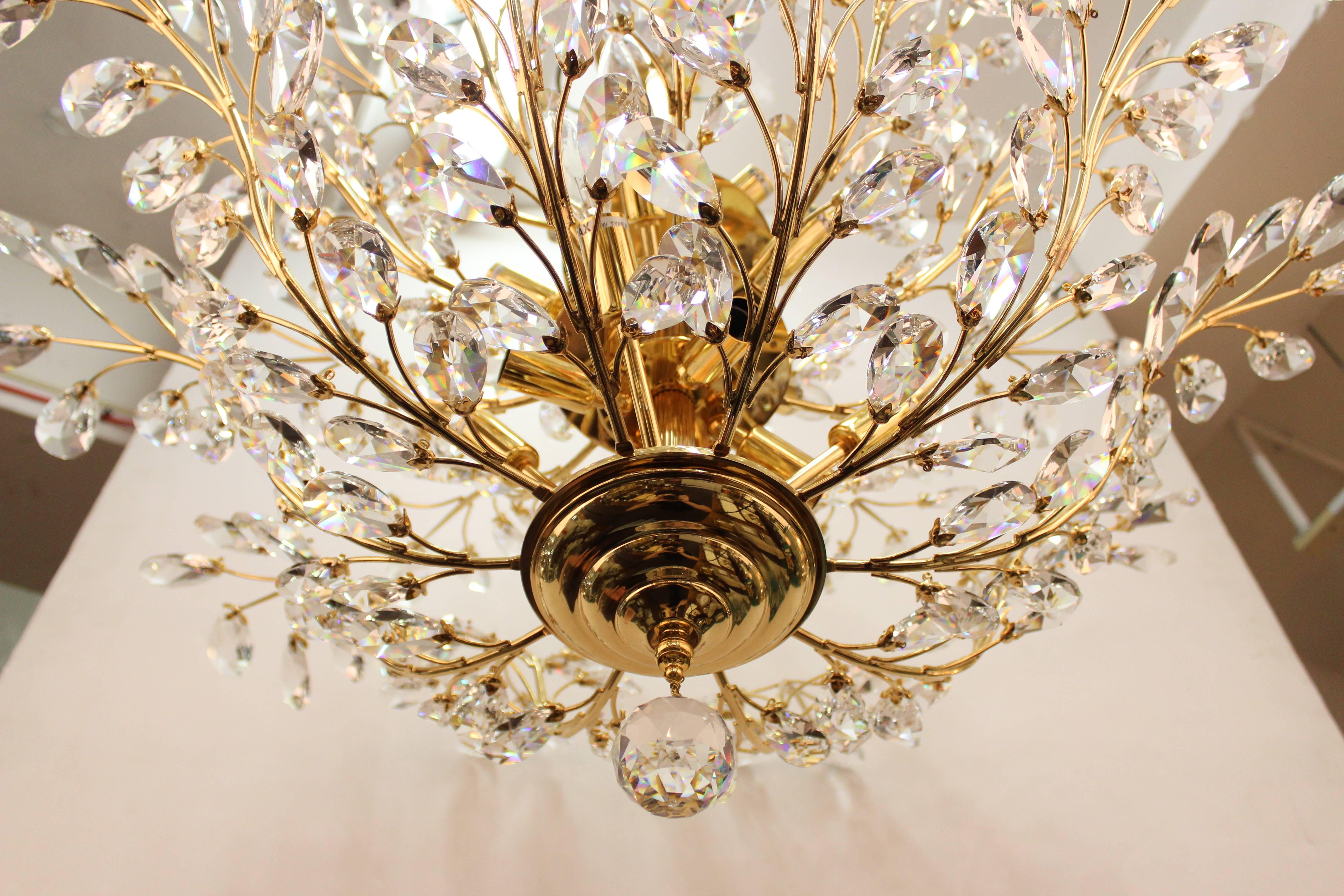 Hollywood Regency Mid-Century Italian Gold-Plated Brass Chandelier with Crystal Prisms