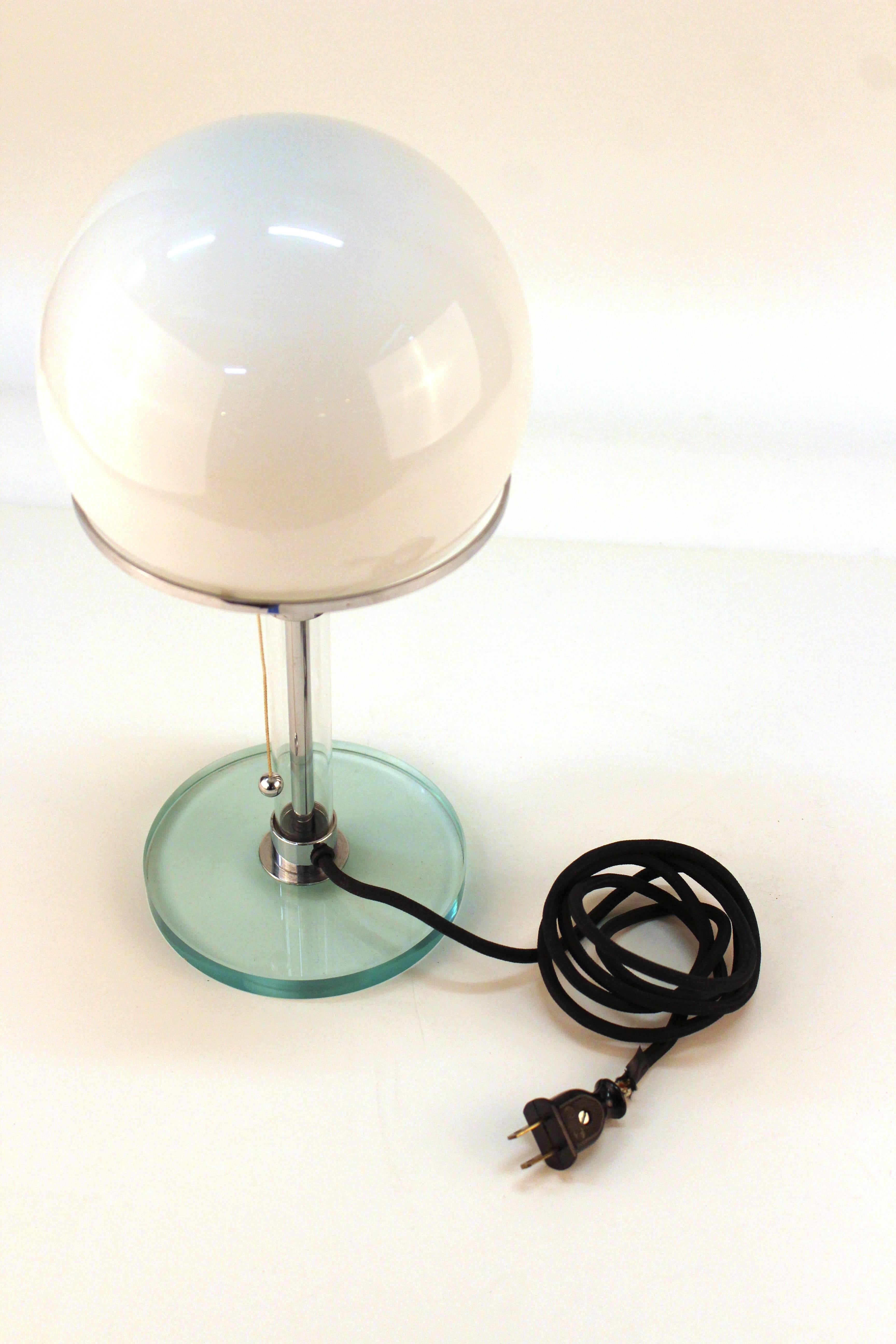 wilhelm wagenfeld lamp