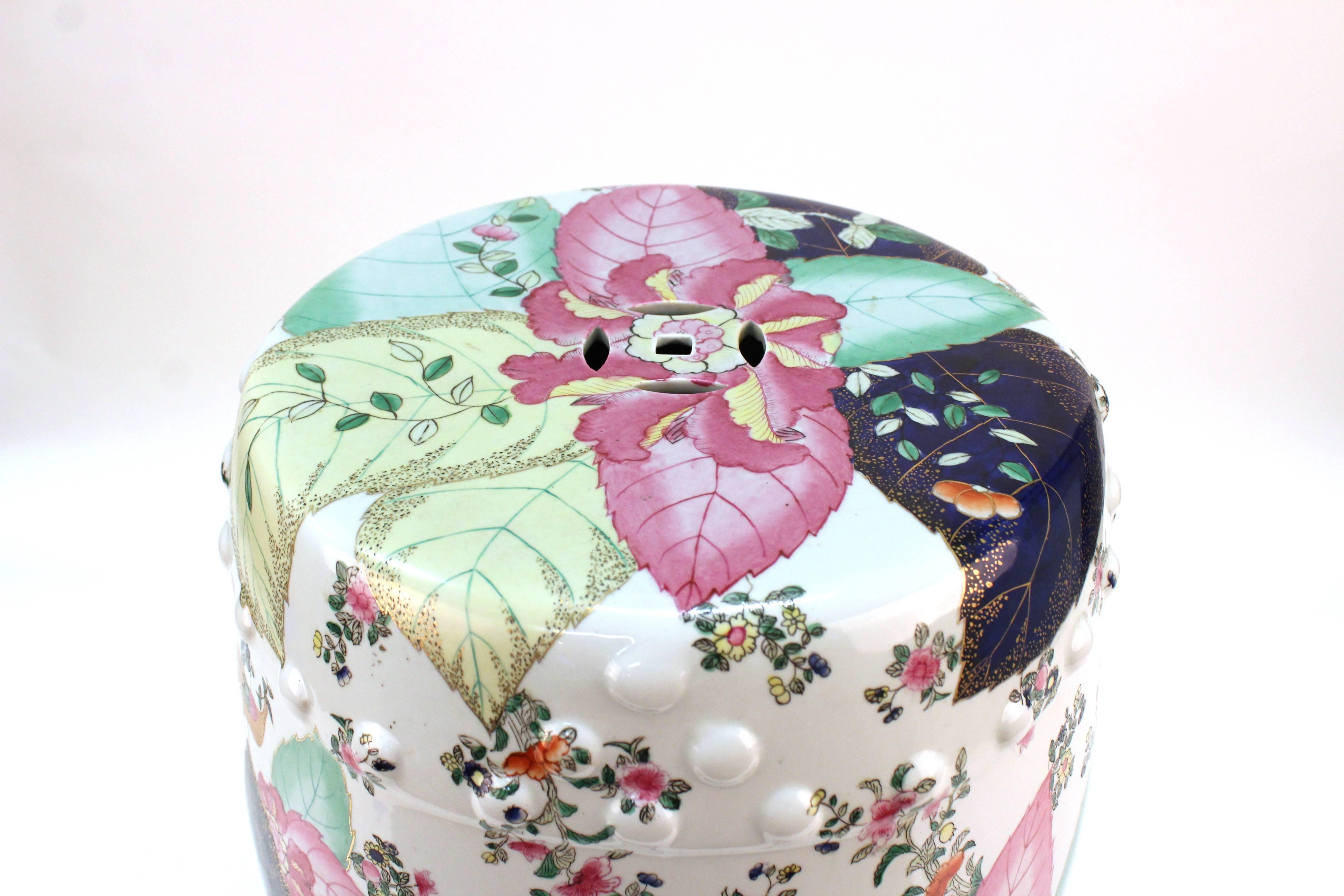 Tobacco Leaf Motif Garden Stool In Good Condition In Astoria, NY