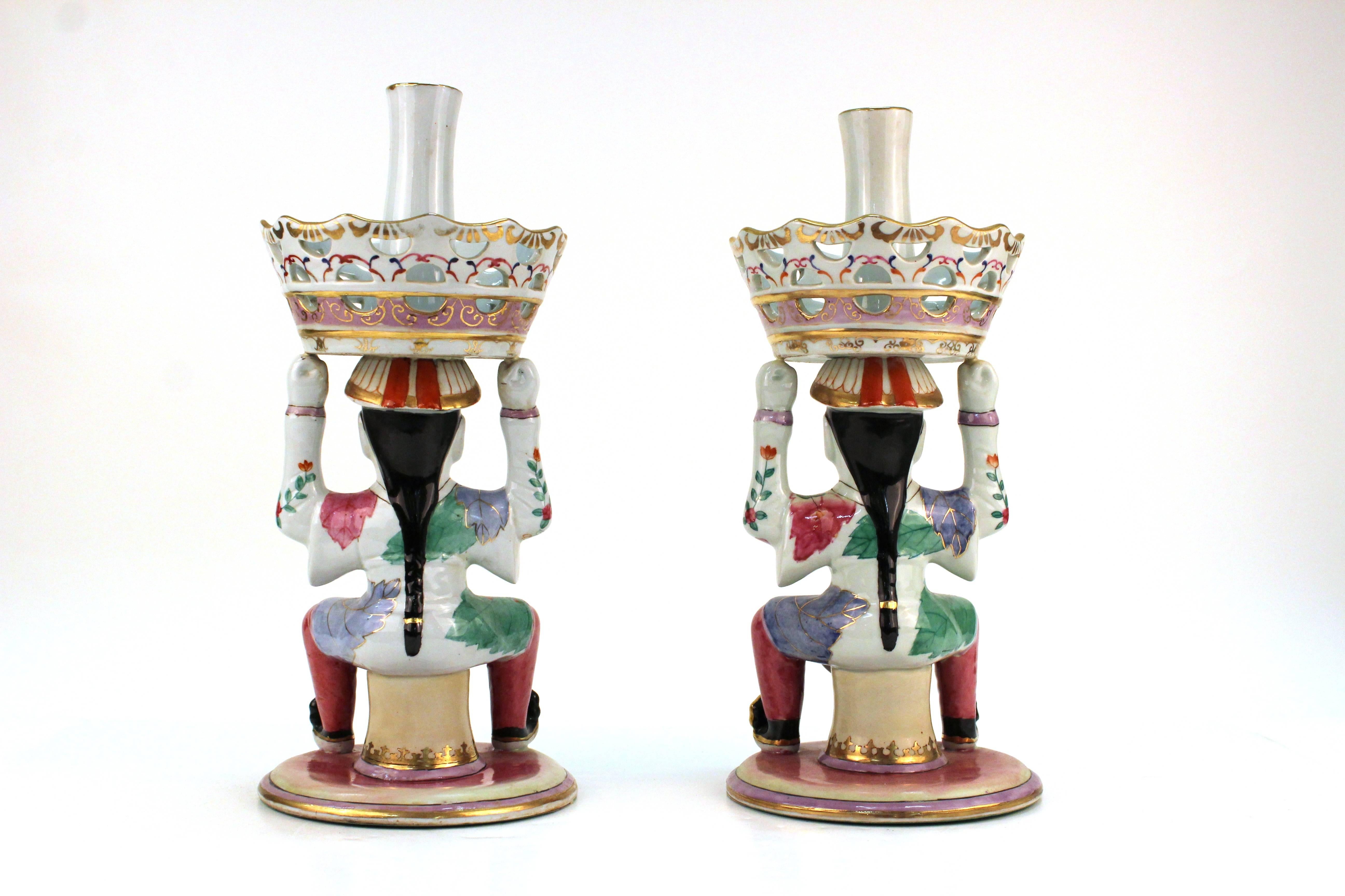20th Century Pair of Mottahedeh Style Chinese Inspired Epergnes For Sale