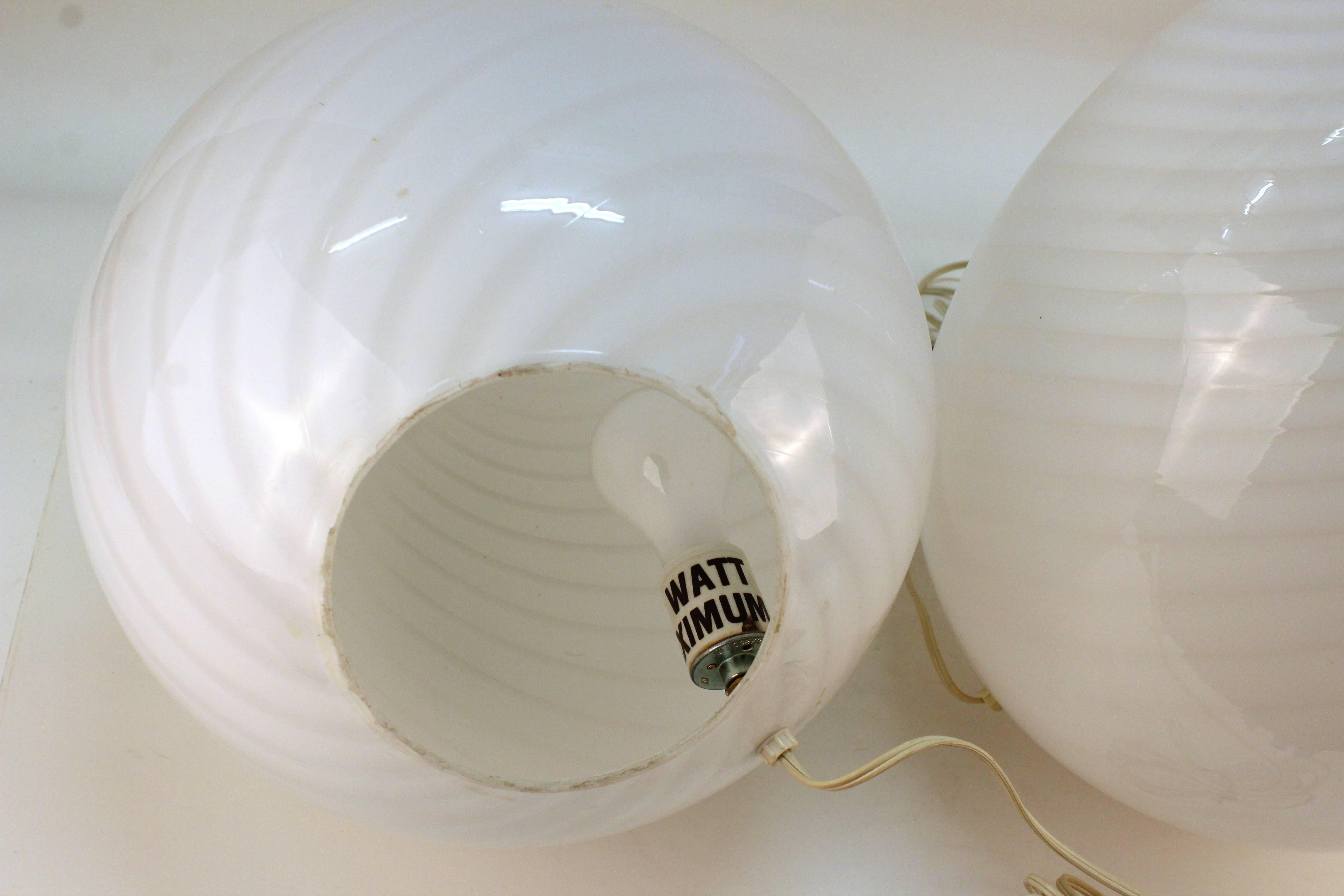 Pair of Murano Glass Egg Lamps 2
