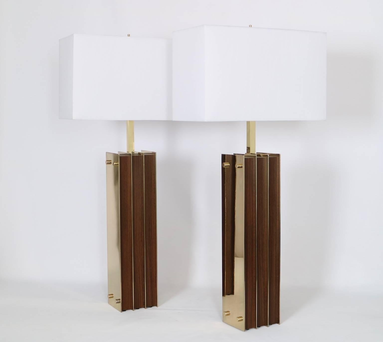 Restored Mid-Century Modern Pair of Lamps in Brass and Wood In Excellent Condition In Astoria, NY