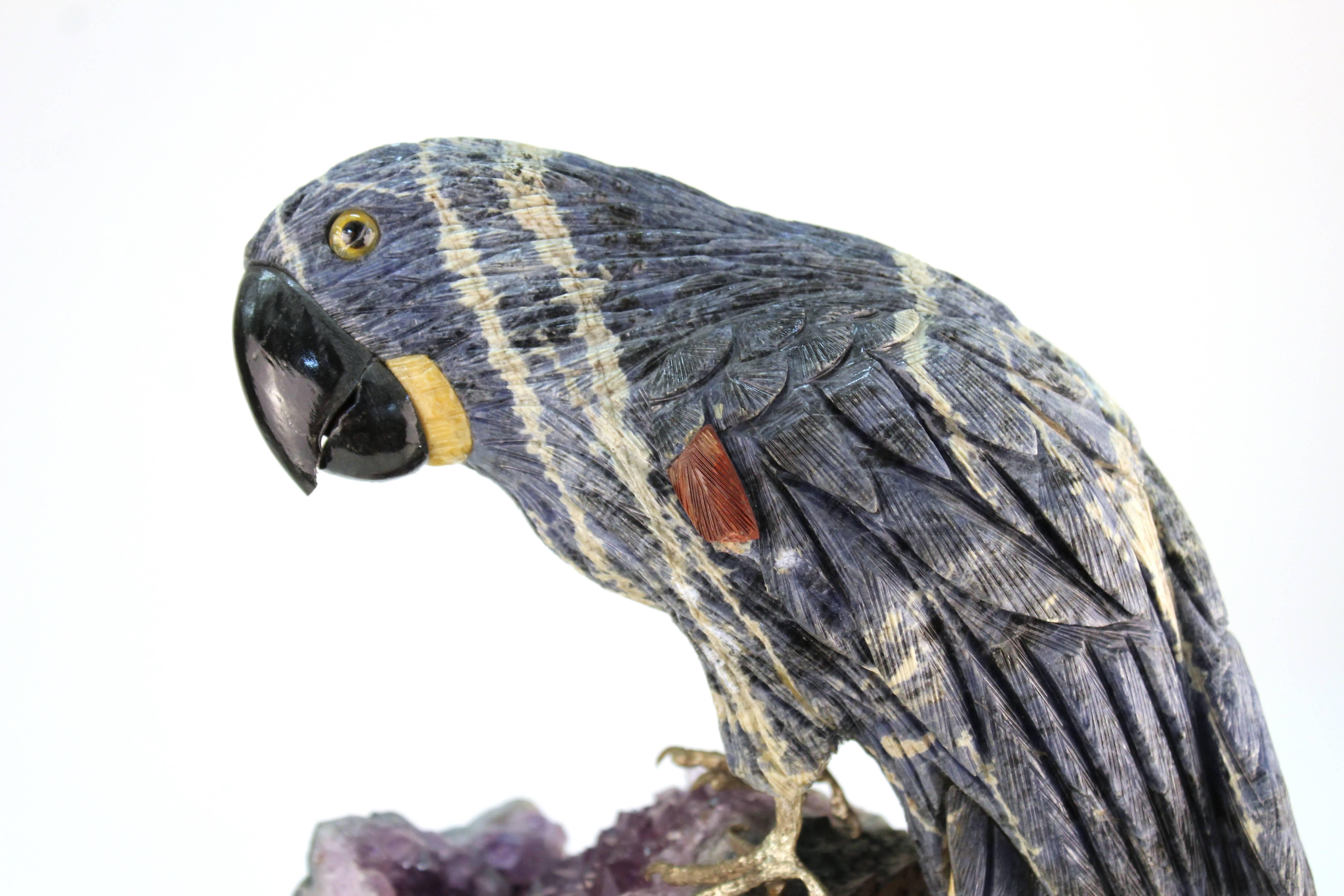 Parrot Sculpture on Amethyst 1