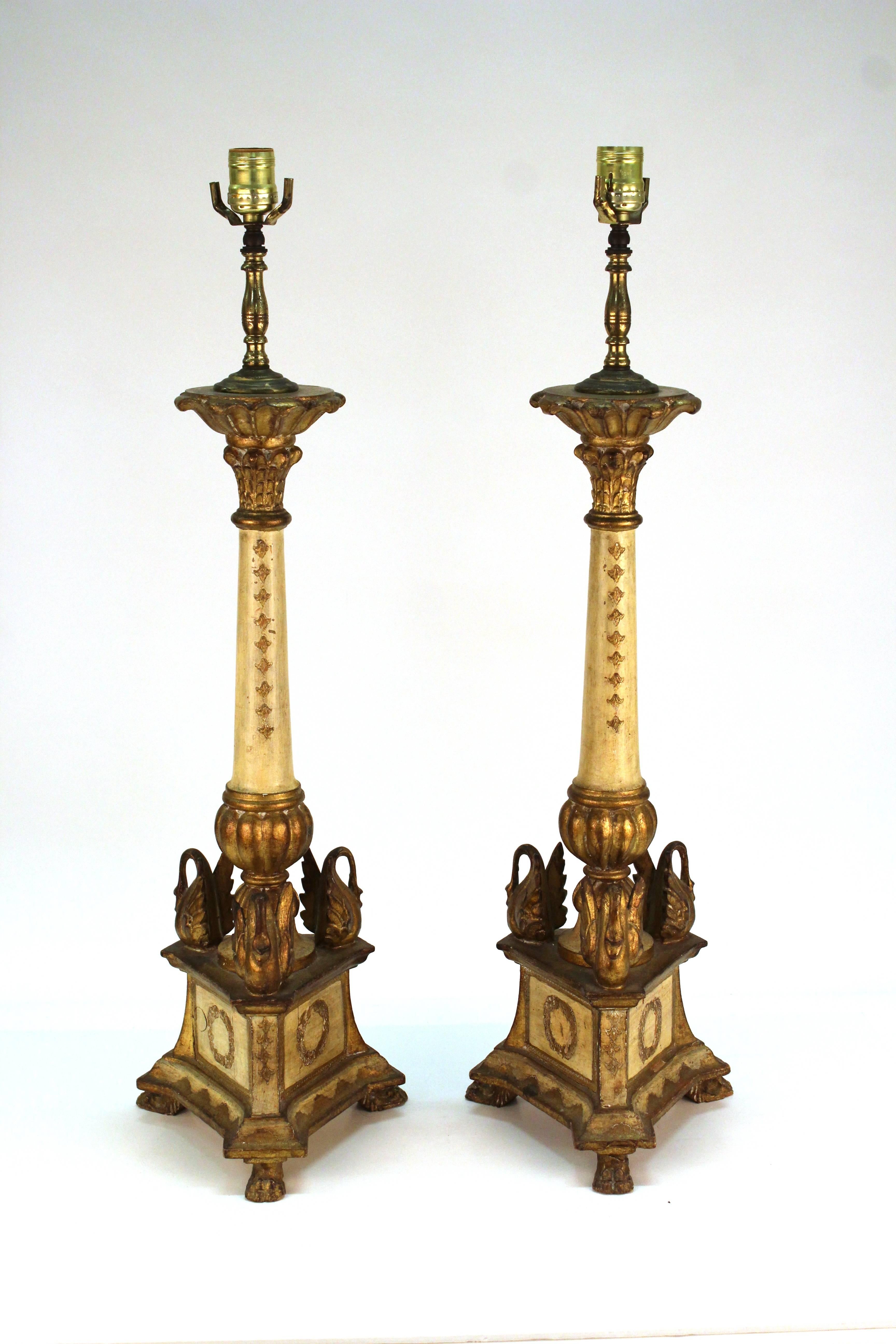 Pair of Giltwood Torchere Table Lamps In Good Condition In New York, NY