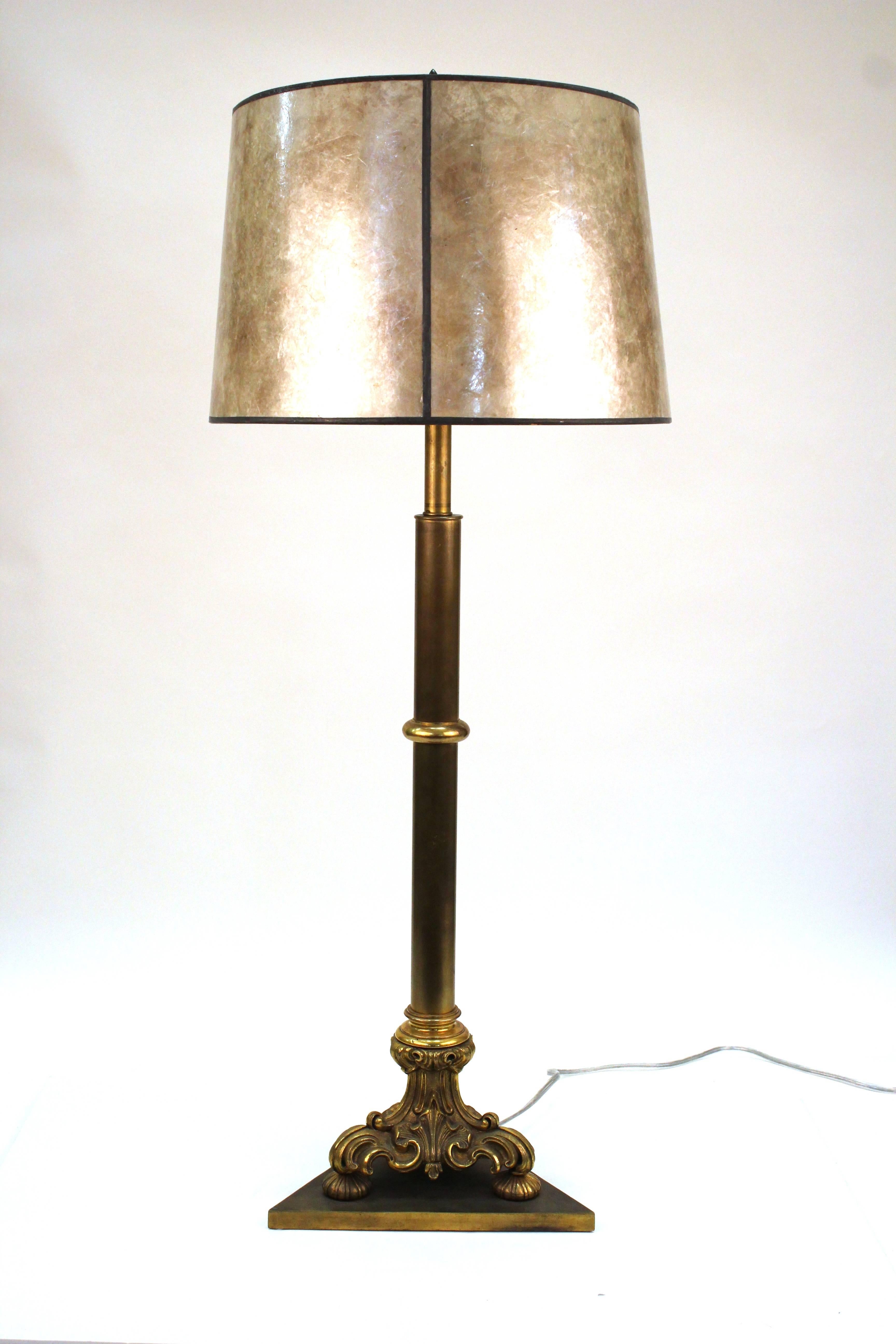 Art Nouveau Early 20th Century Pair of Neoclassical Style Bronze Lamps
